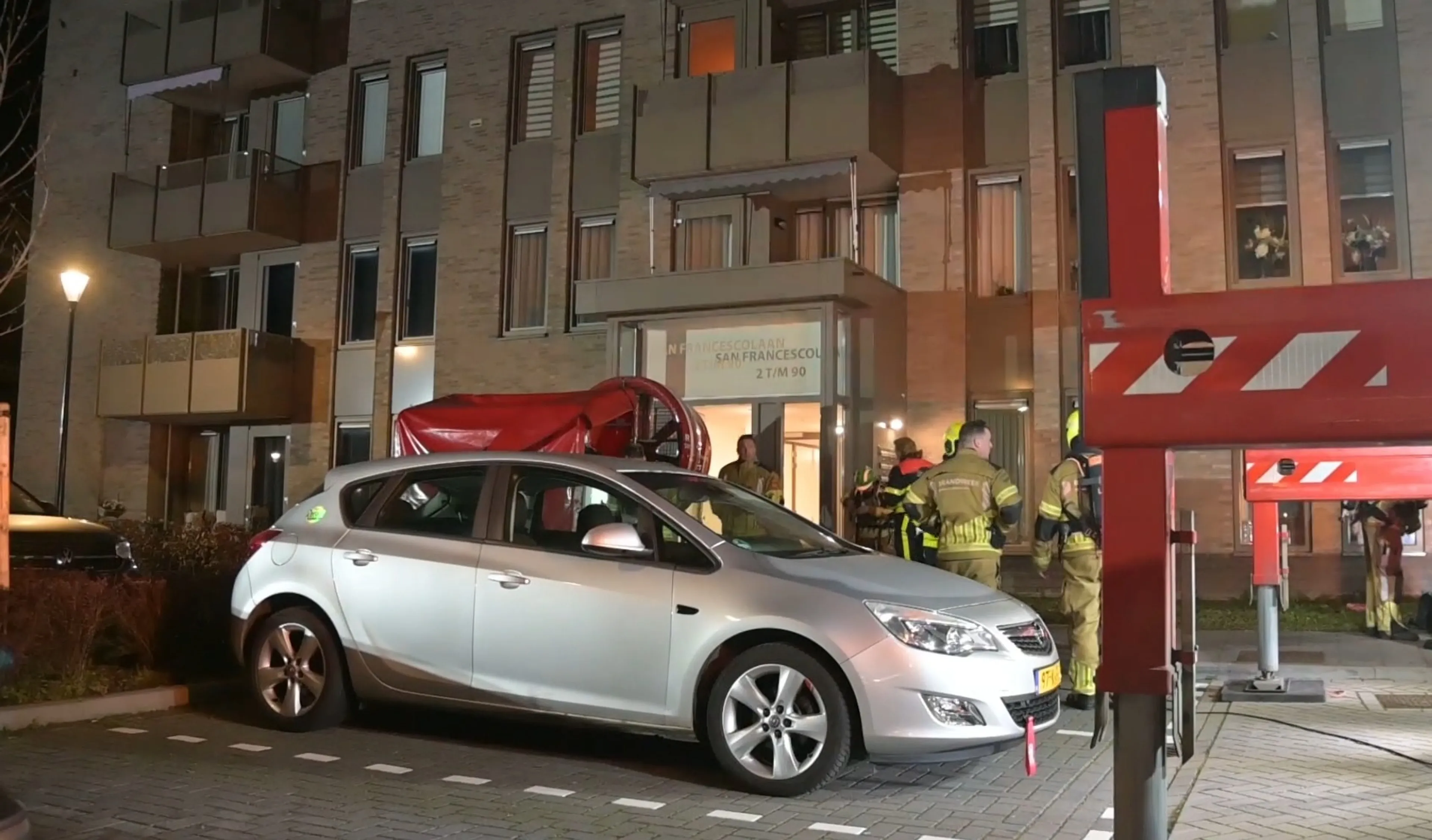 Grote brand in appartementencomplex Etten-Leur, gebouw ontruimd