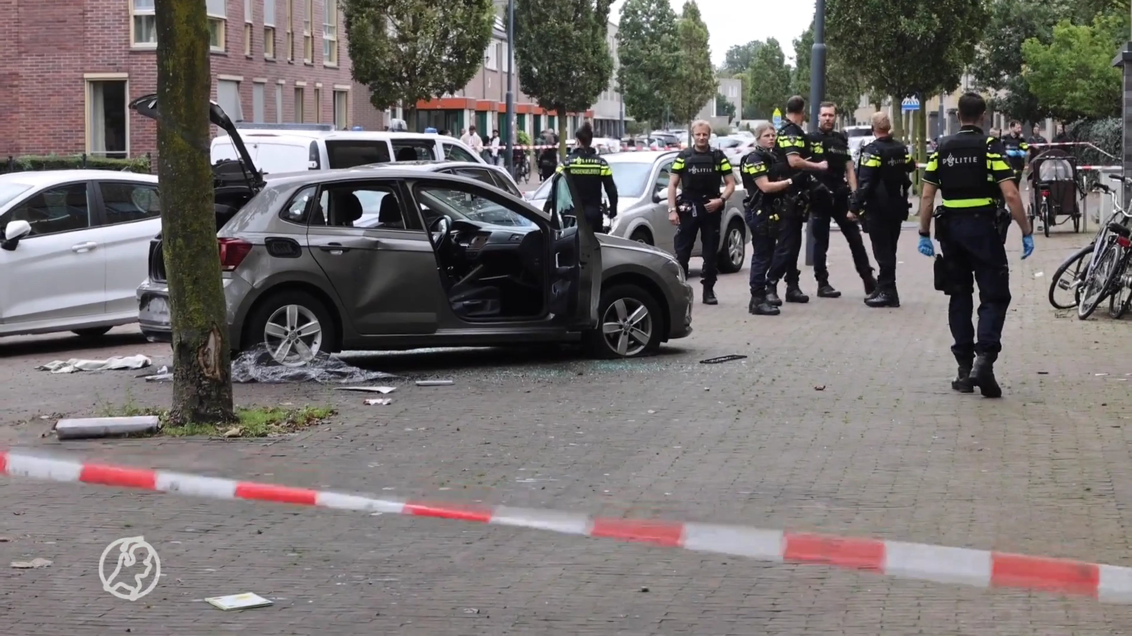 Zwaar vernielde auto achtergelaten na steekpartij in Haarlem