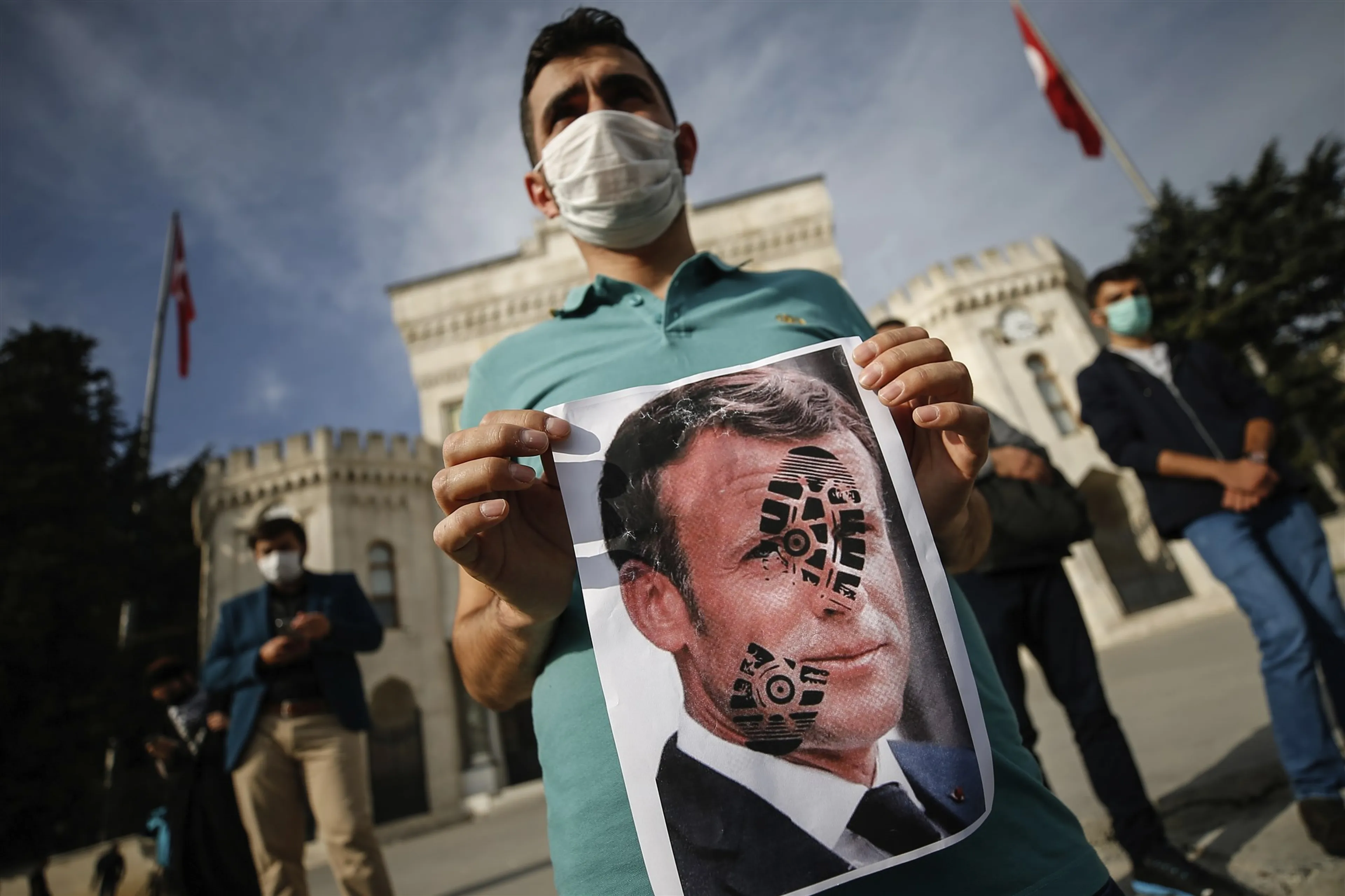 Rutte hekelt 'onacceptabele' uitlatingen Erdogan richting Macron
