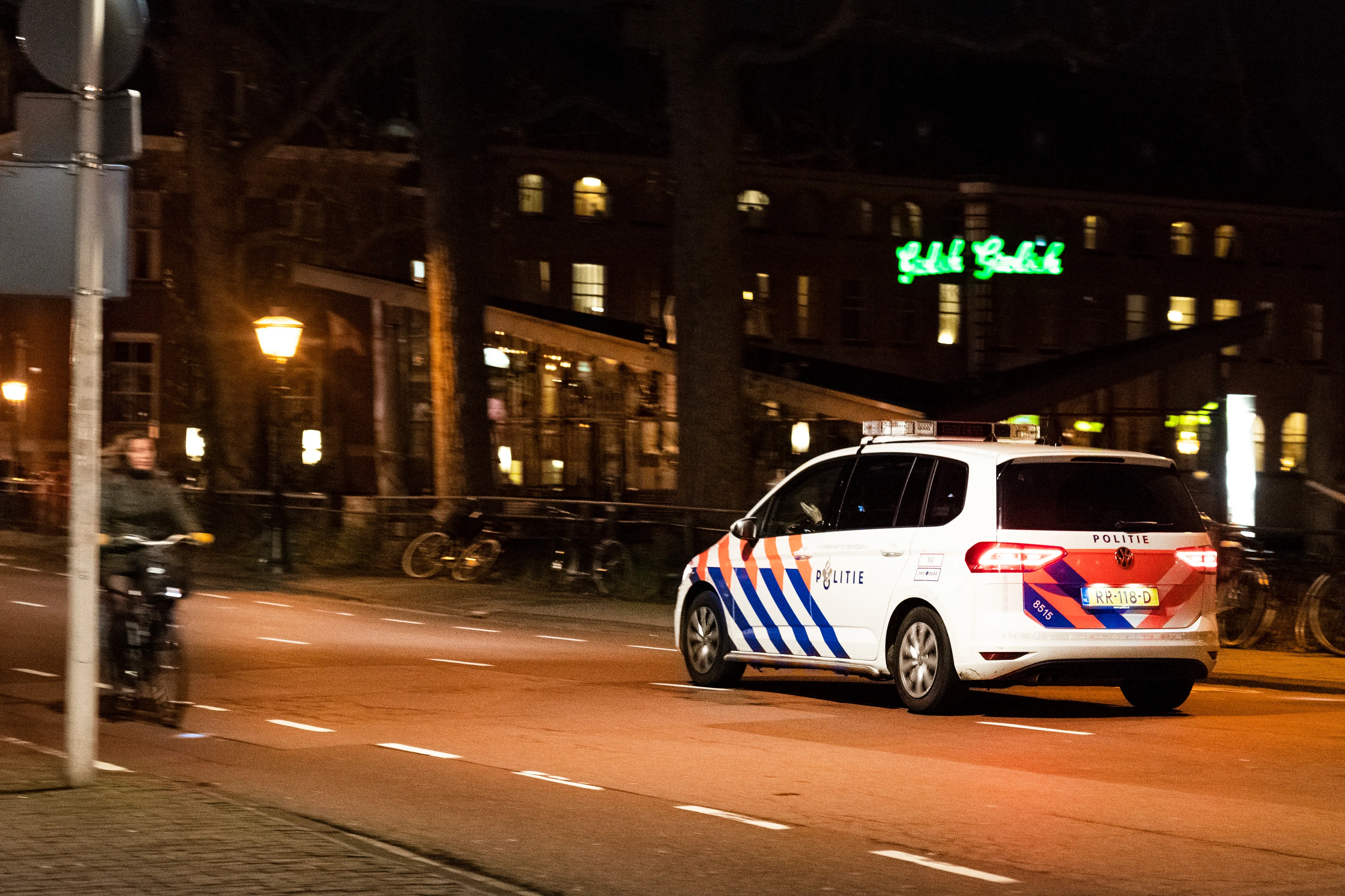 Vrouw vlucht dak op in Nijmegen na ruzie, man met wapen opgepakt in snackbar