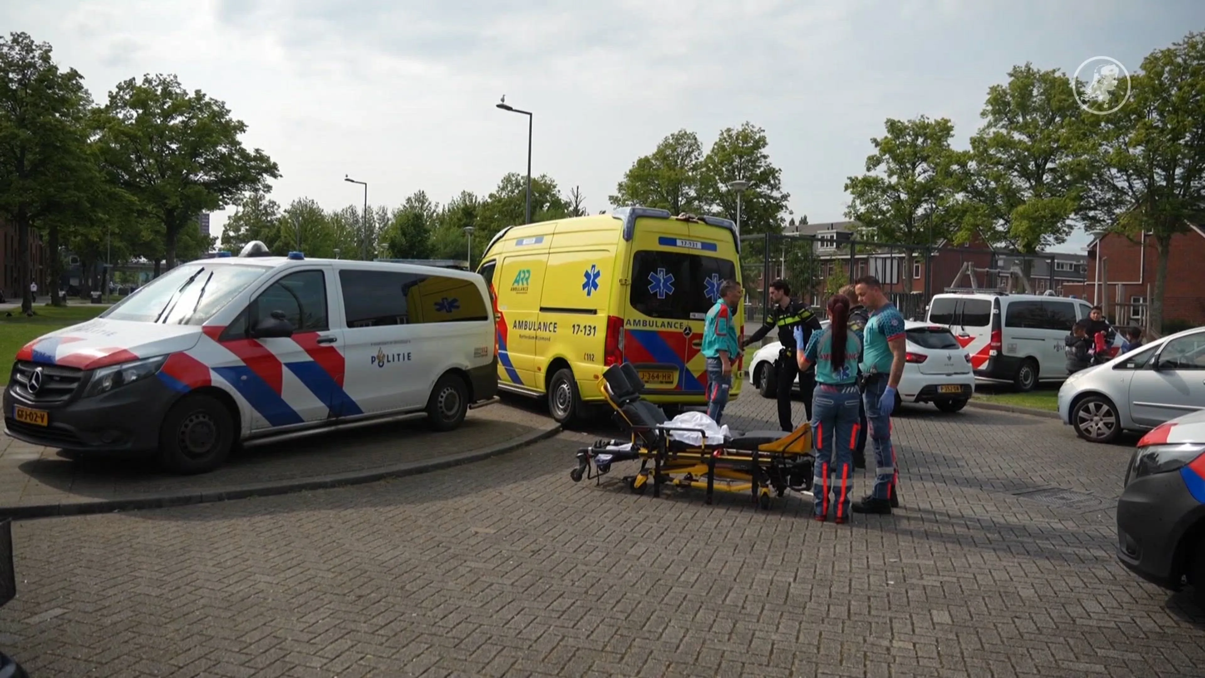 Man met verward gedrag deelt kopstoot uit aan hulpverlener