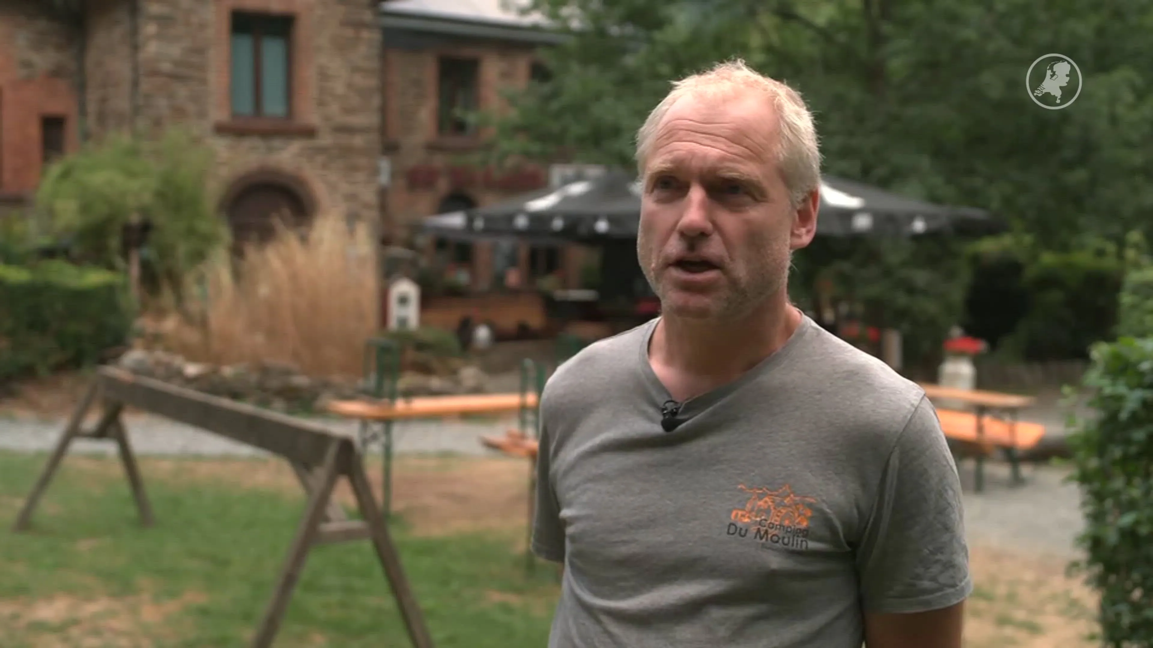 Nederlandse camping in Ardennen vrijwel leeg door rook natuurbrand