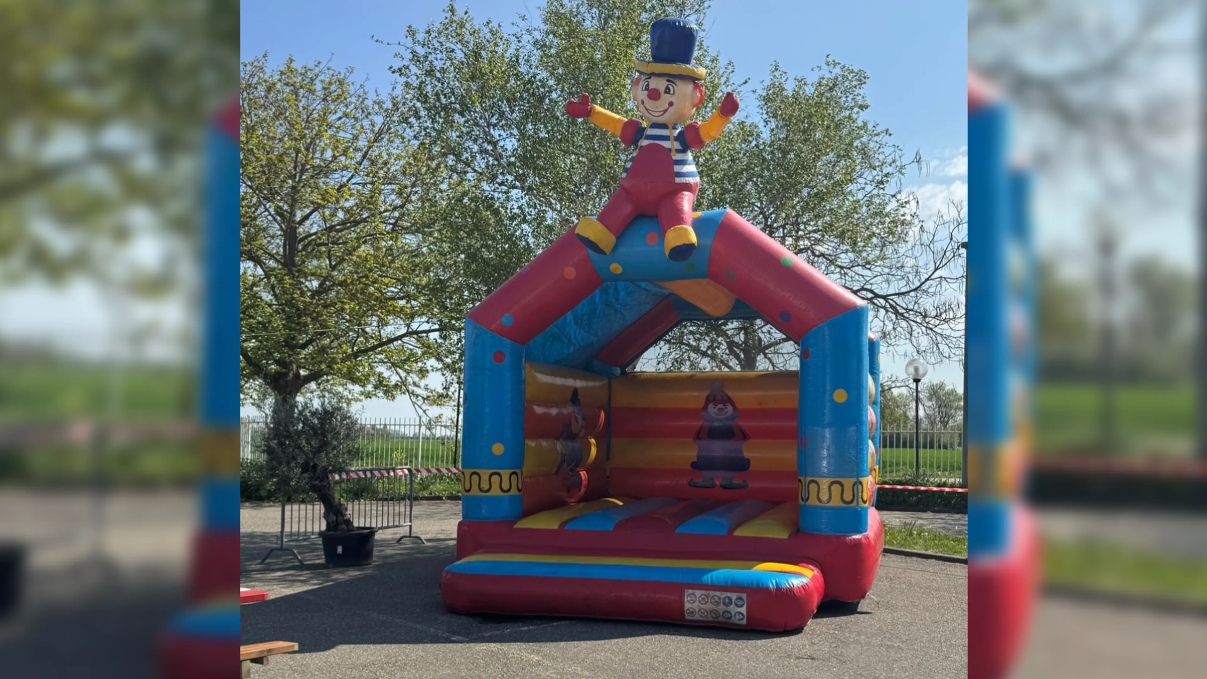 Bizar: wie heeft het springkussen van de Intratuin gejat?