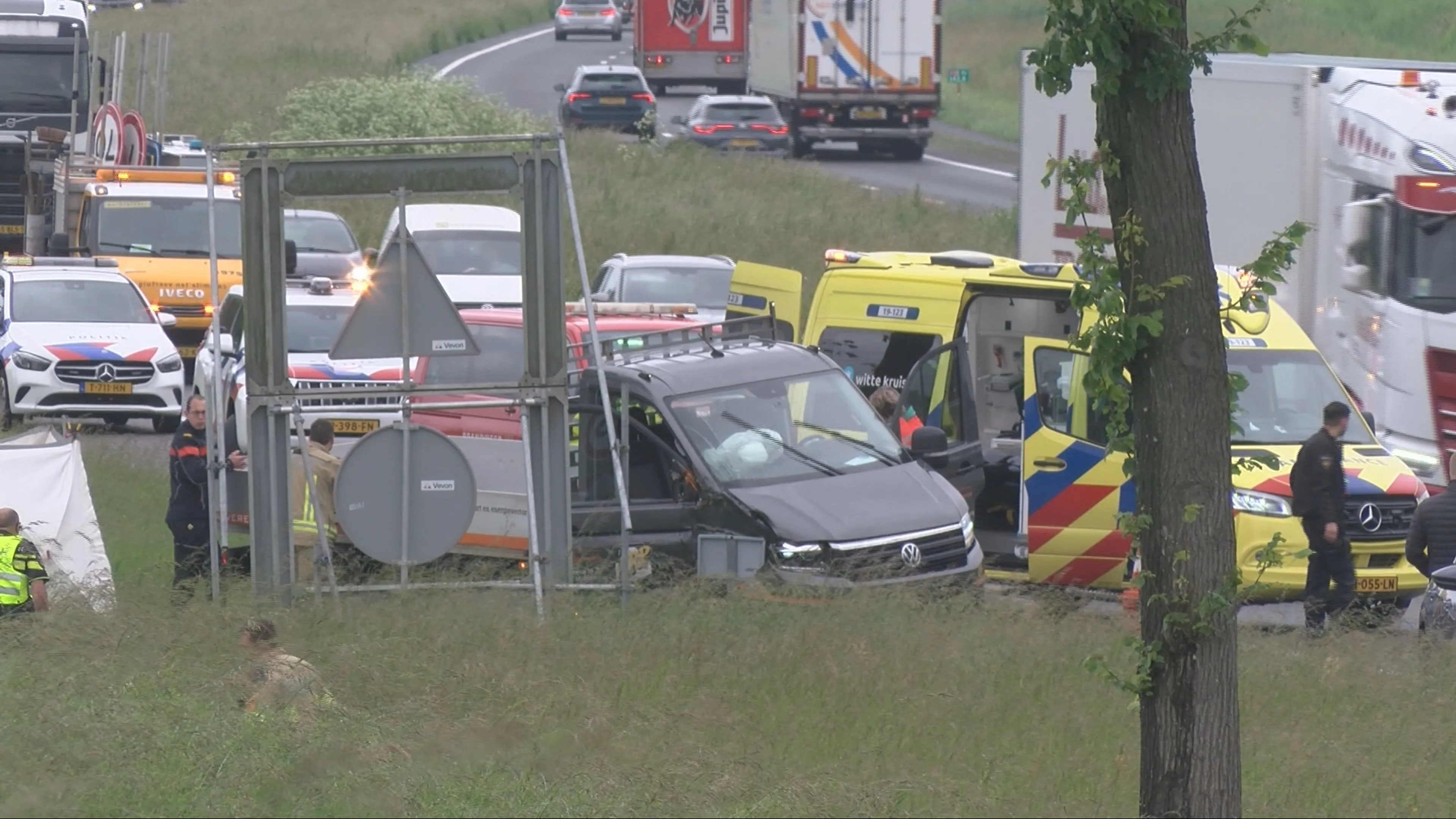 Bestuurder overleden na onwelwording op A58 bij Kapelle