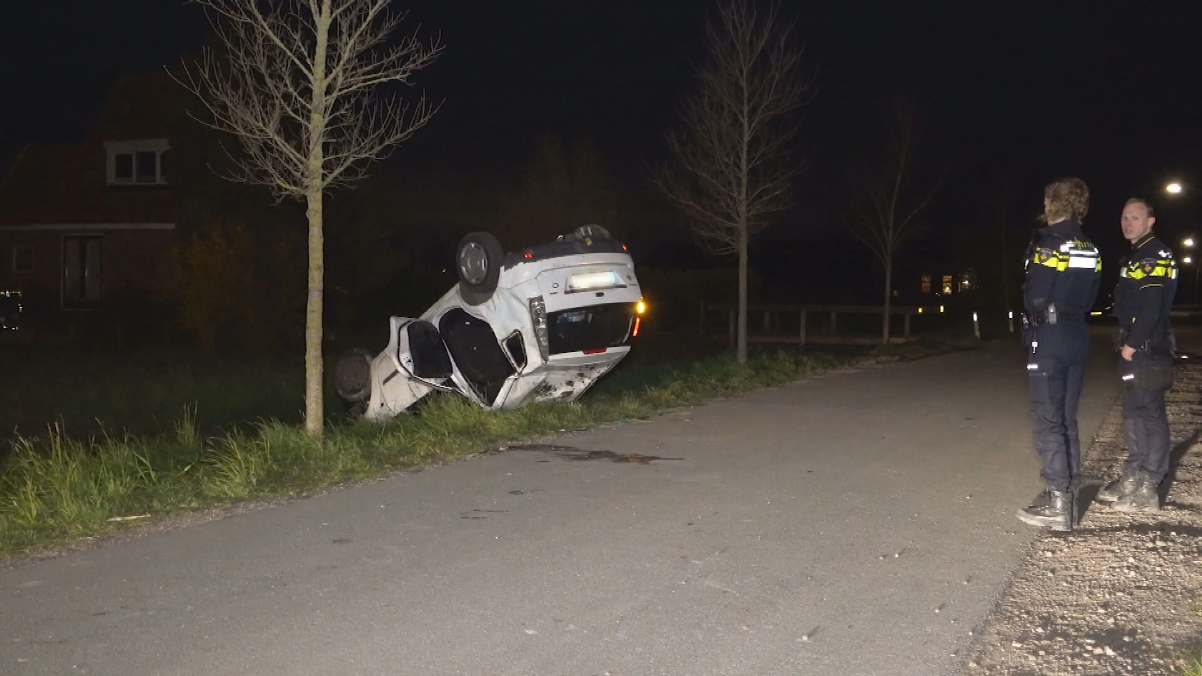 Dode man gevonden in auto te water in Appingedam