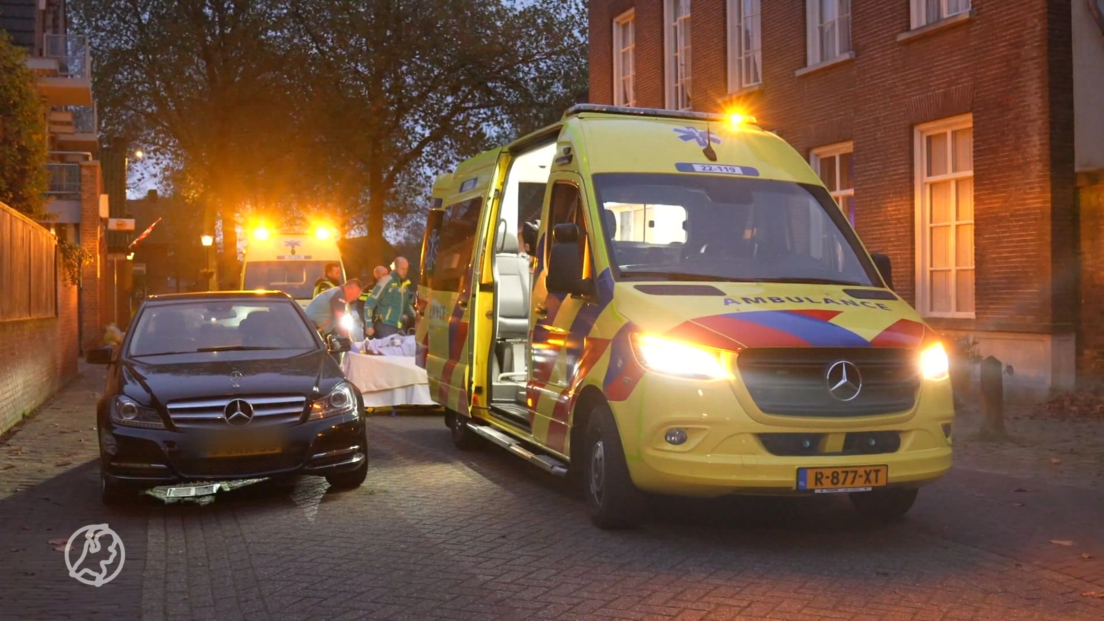 Oudere vrouw zwaargewond na aanrijding door eigen man in Lierop