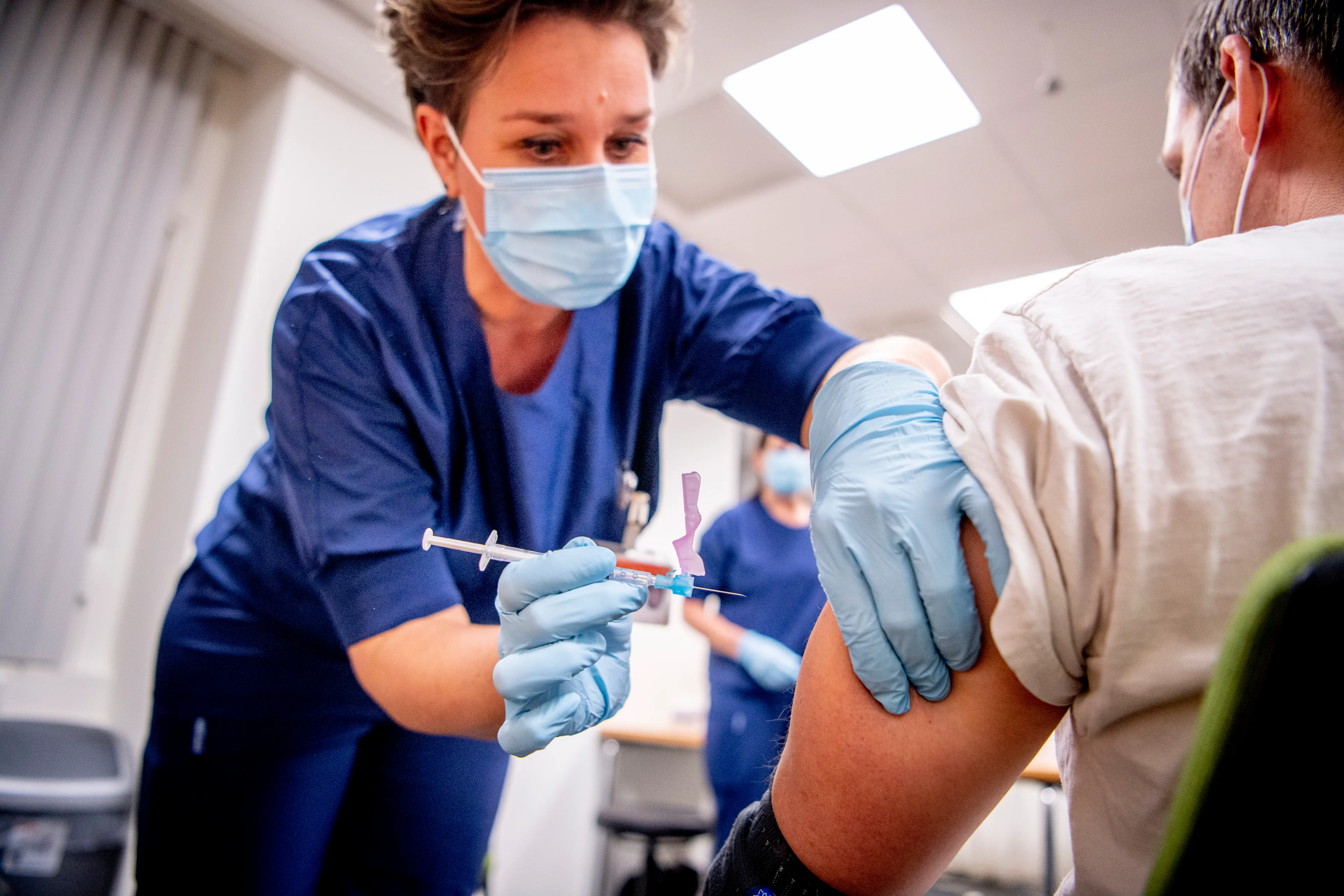 'Wachtlijst voor vaccinatie omdat onbedoelde groepen voordringen'