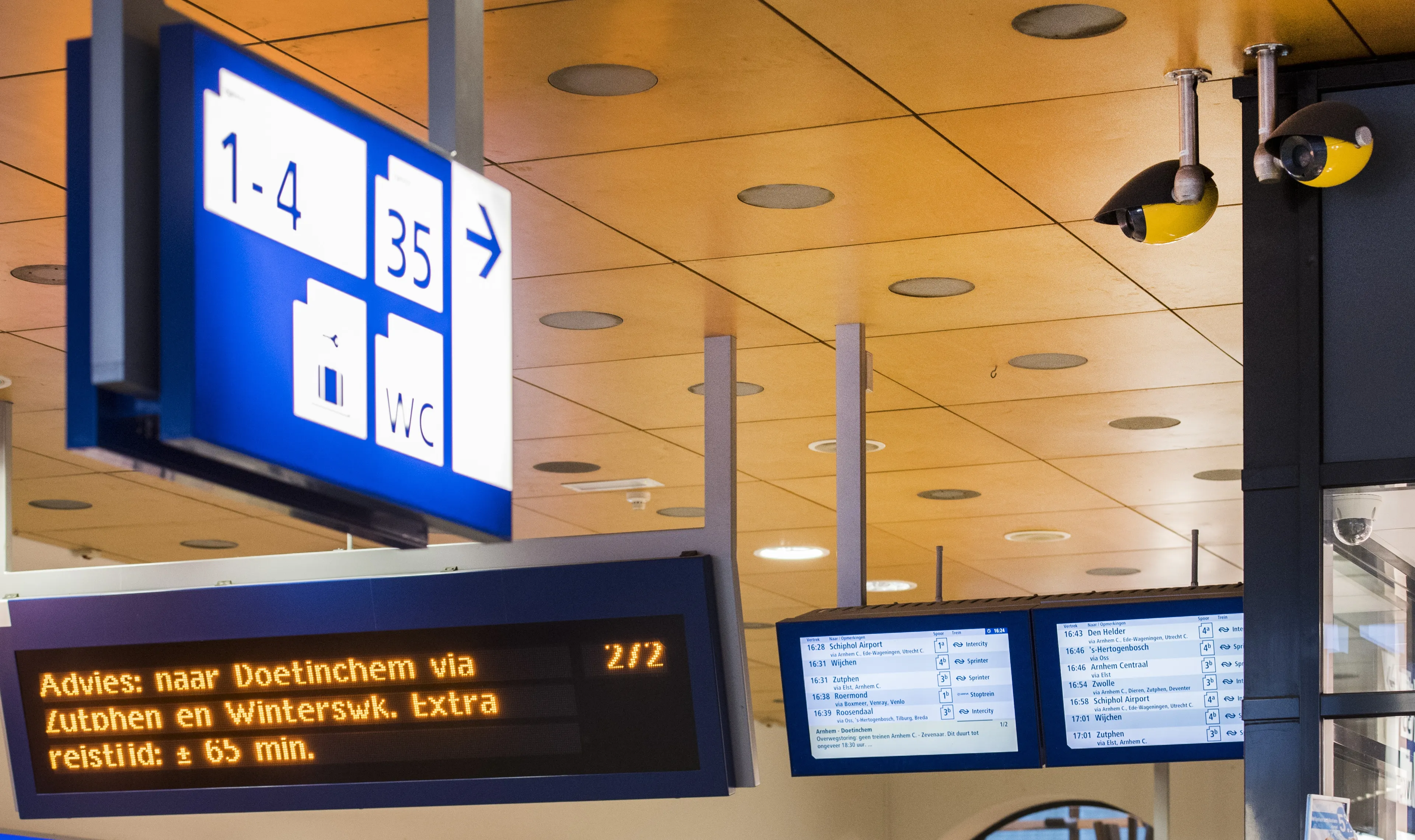 ProRail plaatst extra camera's op stations in strijd tegen vandalisme
