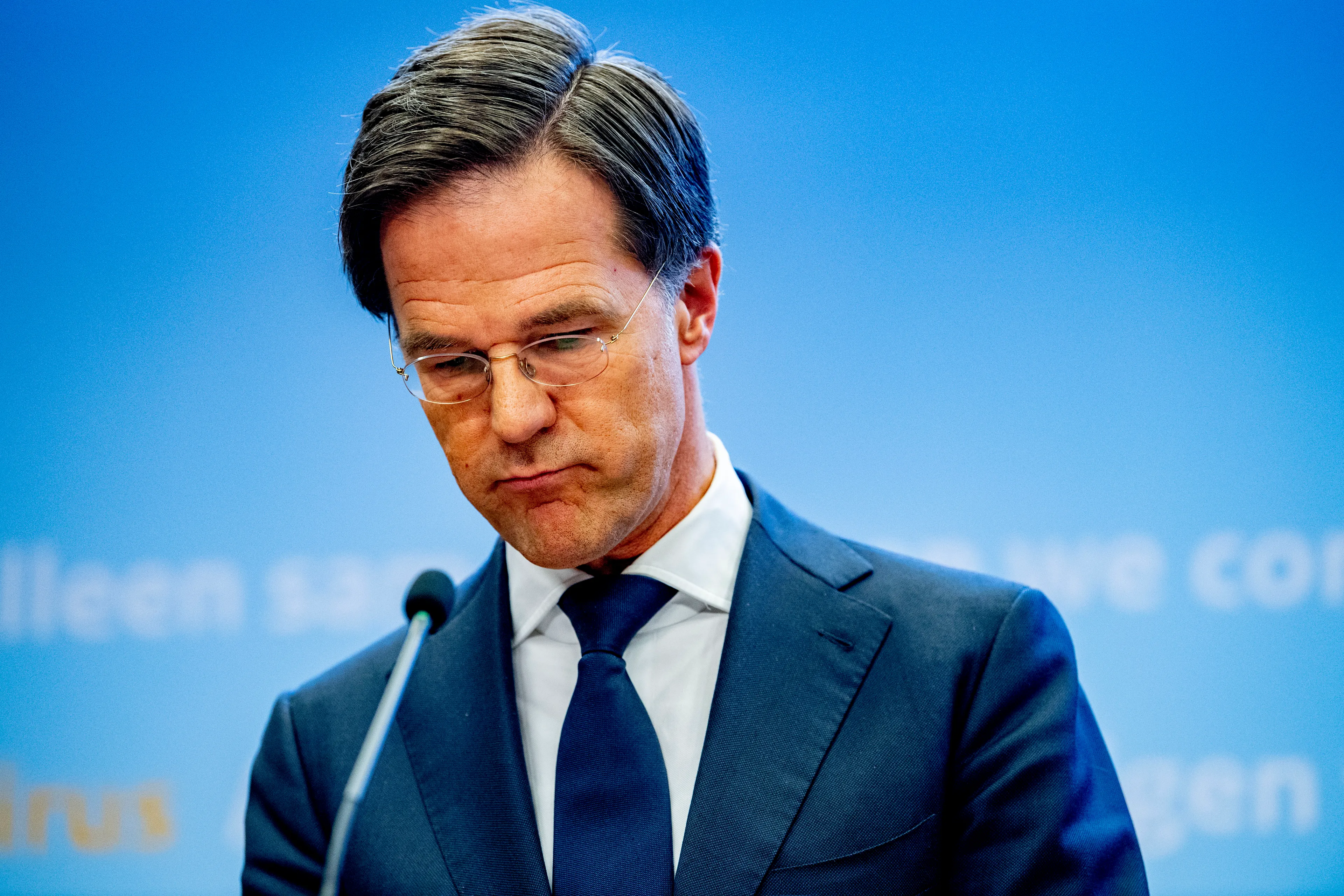 Kabinet beslist vrijdag over extra coronamaatregelen, daarna persconferentie