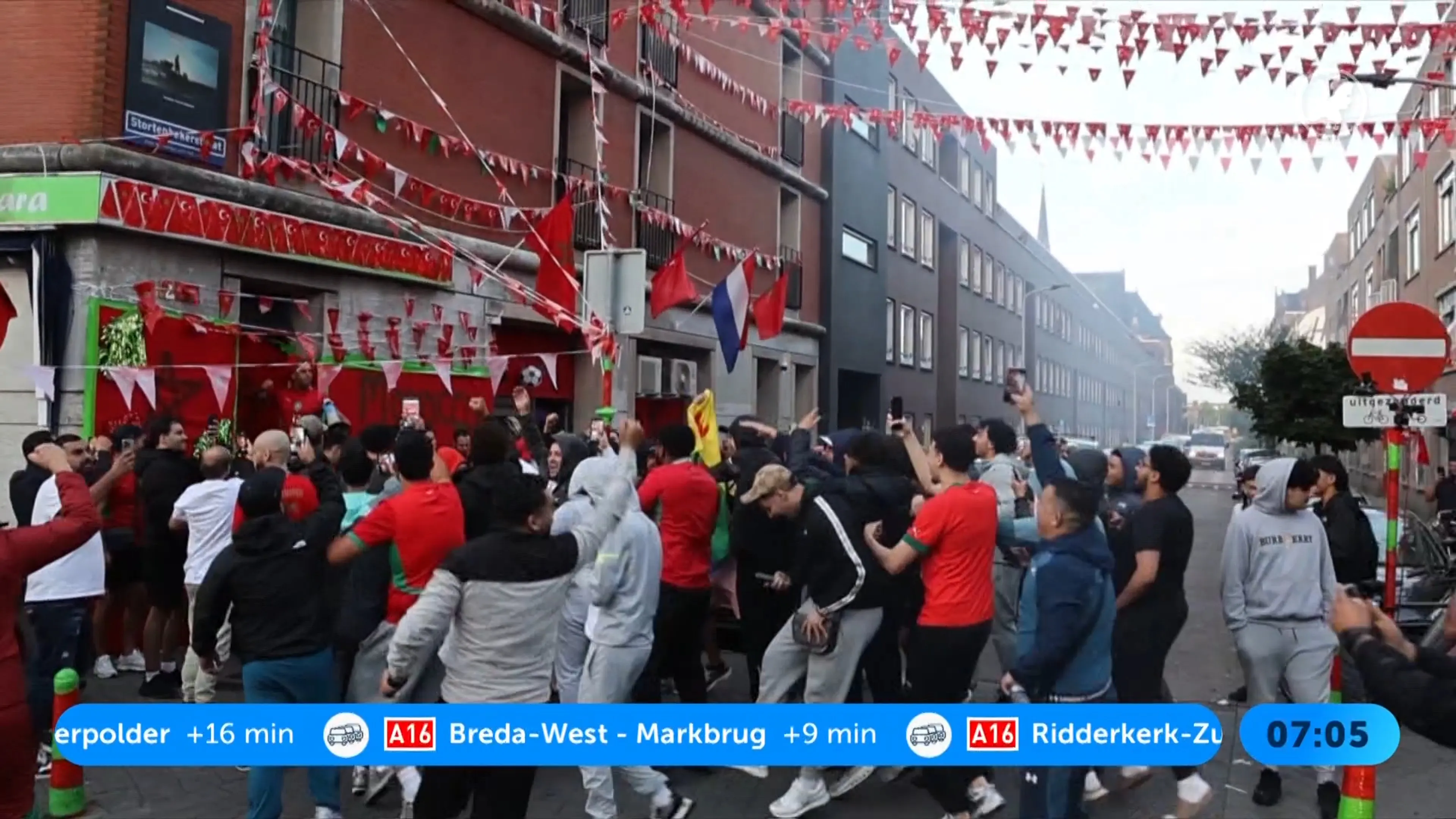 Honderden mensen vieren winst Marokko