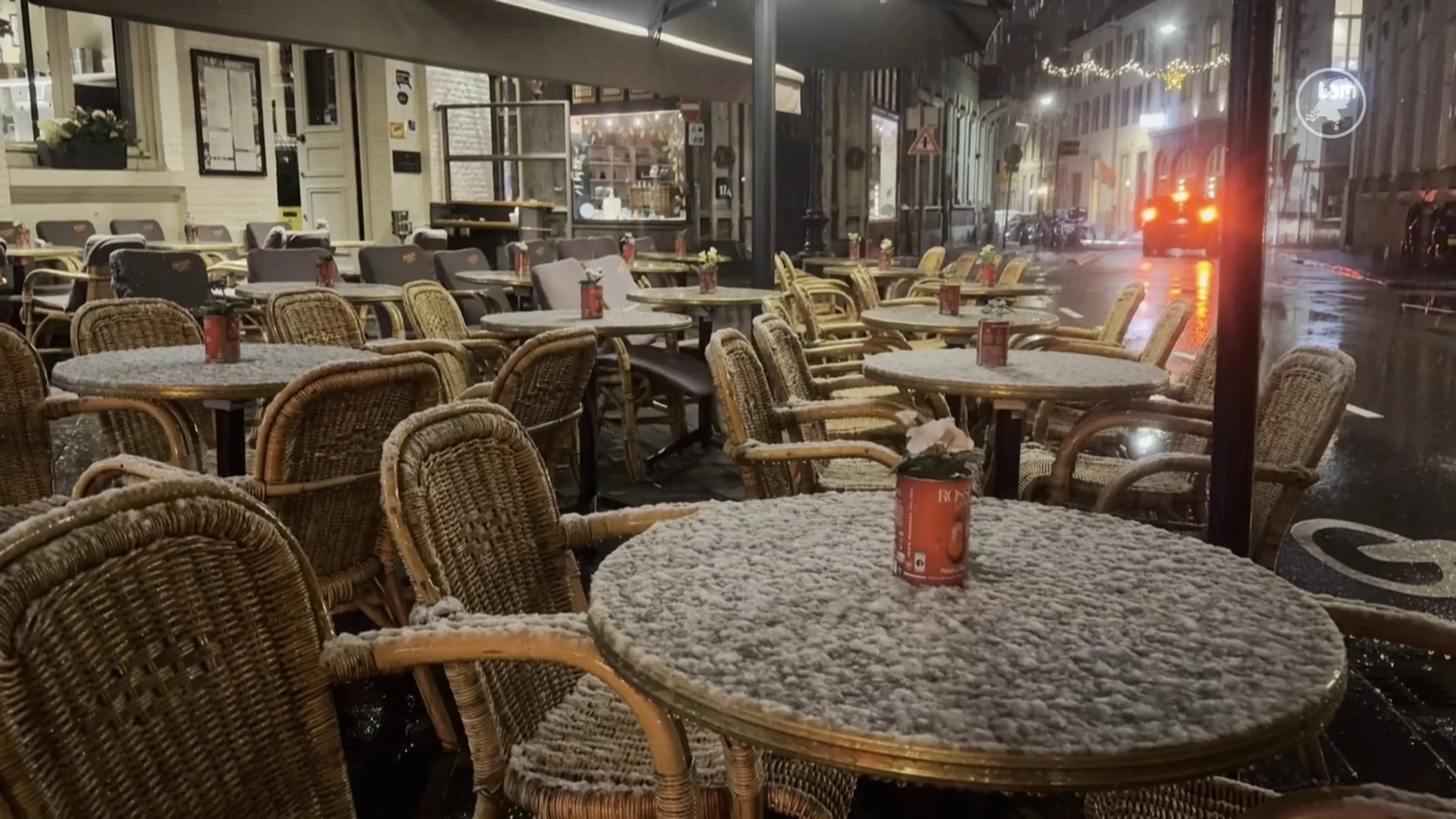 Code geel in Limburg vanwege sneeuwval, sneeuwdek in Maastricht