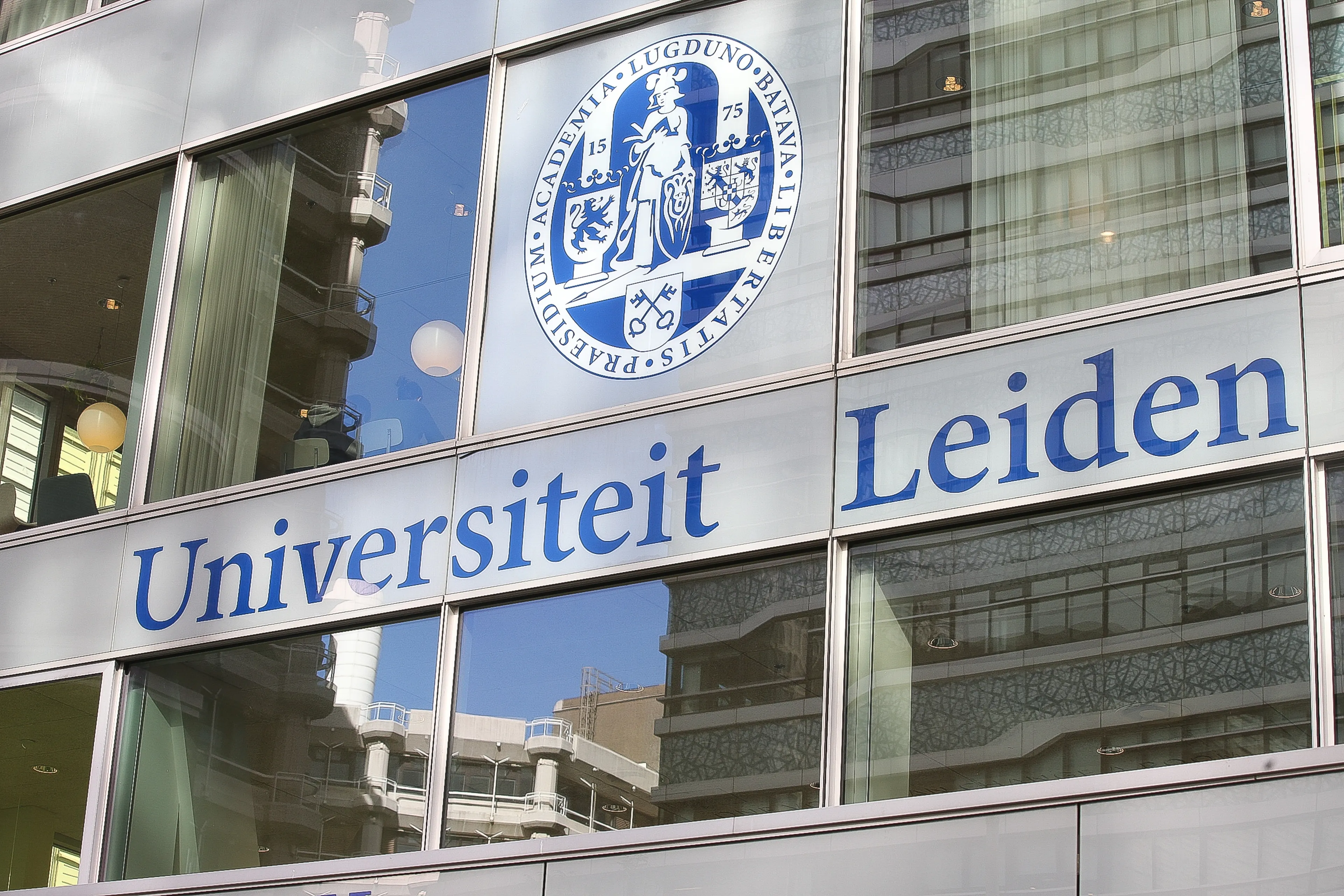 KNAW schorst lidmaatschap hoogleraar na intimiderend en ongewenst gedrag tegen vrouwelijke collega's