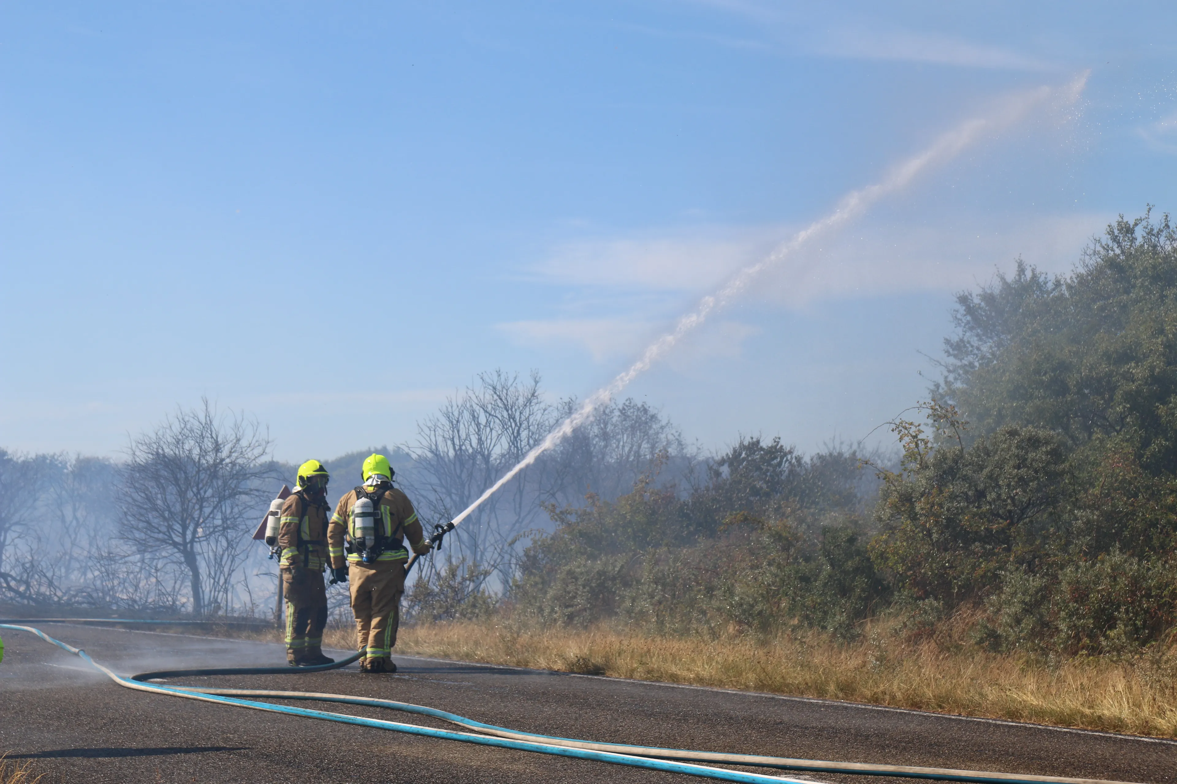 Grote brand in duingebied Ouddorp, laatste resten worden geblust