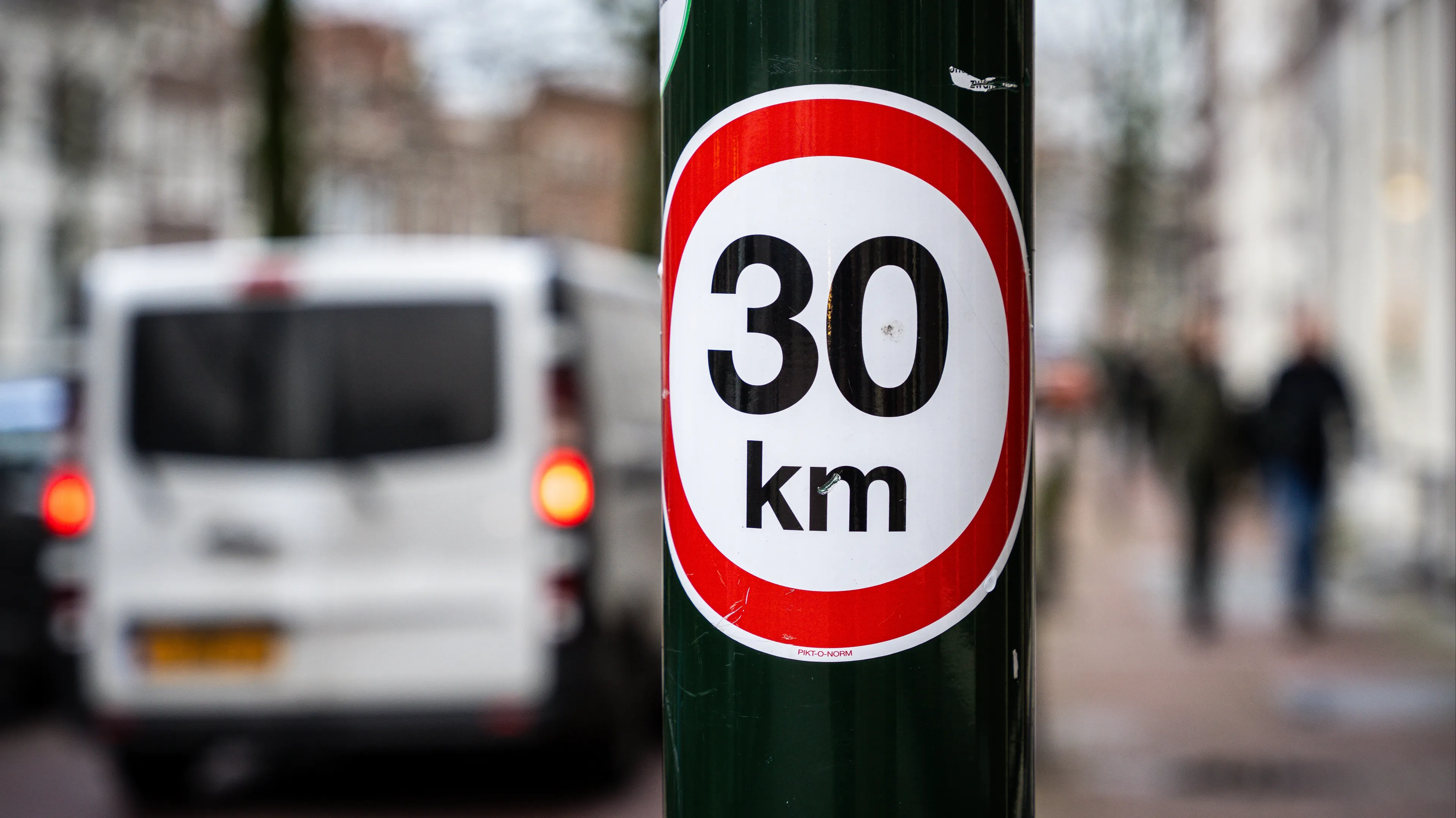 Utrecht neemt gas terug: maximaal 30 km/u op alle wegen zonder fietspad