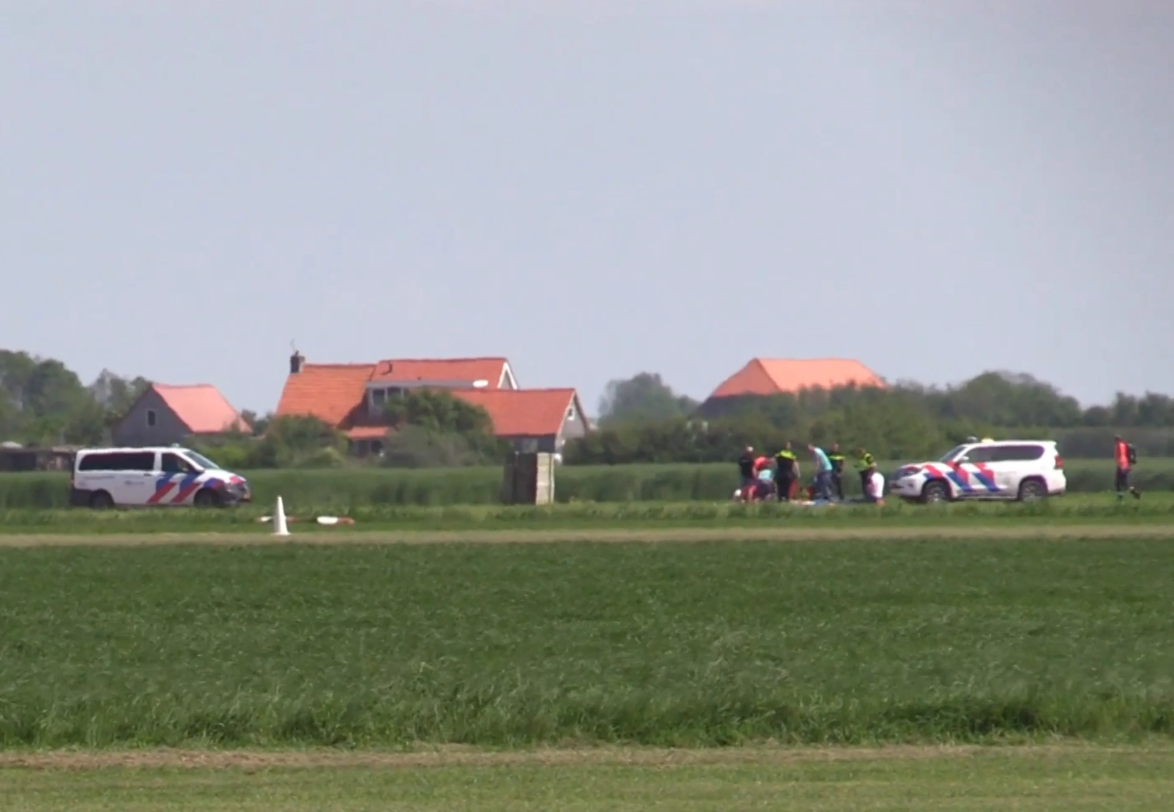Marechaussee: dood Deense parachutist 'noodlottig ongeval'