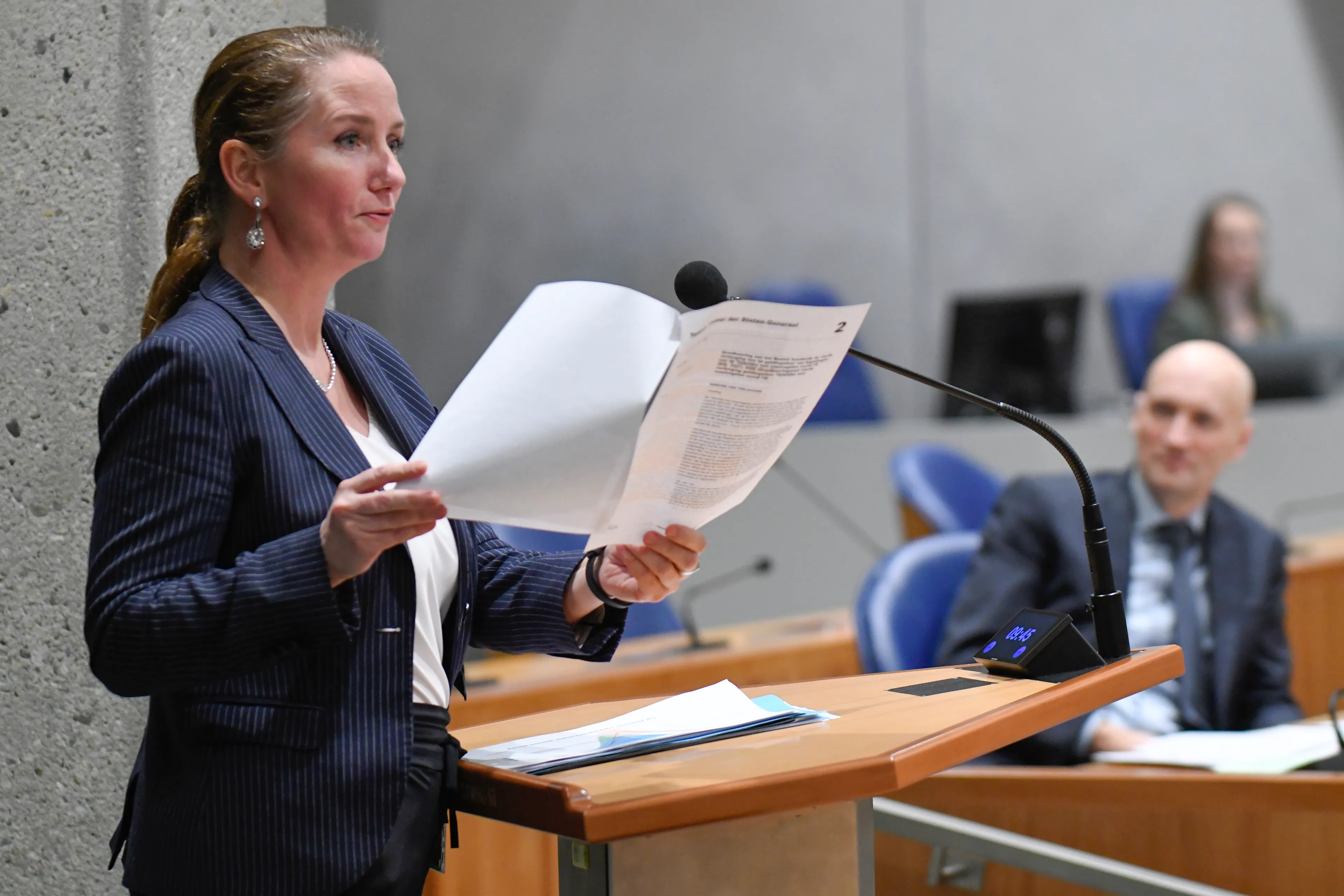 Kamer debatteert over versoepeling coronamaatregelen