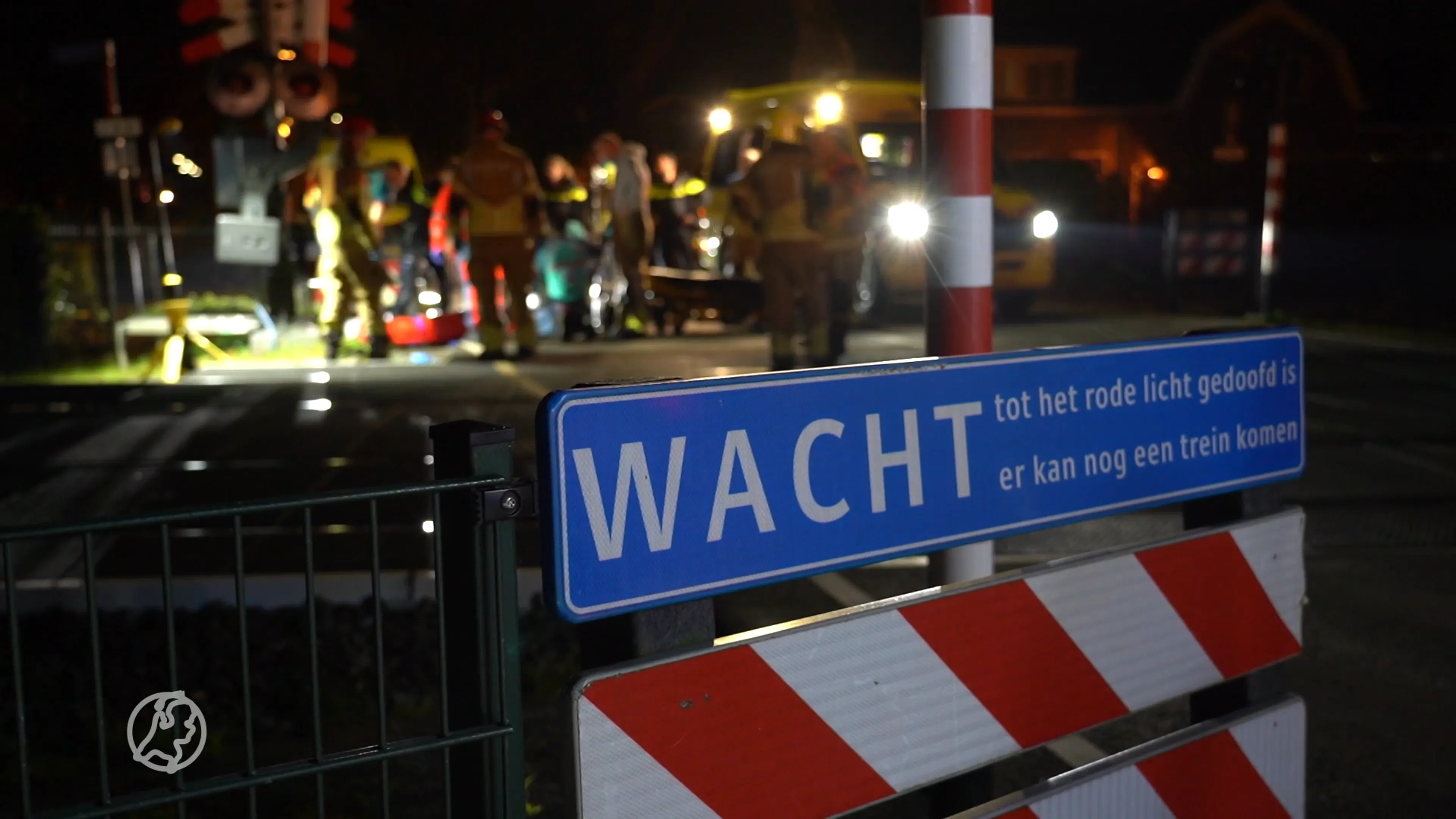 Fietser die langs dichte spoorbomen rijdt raakt zwaargewond