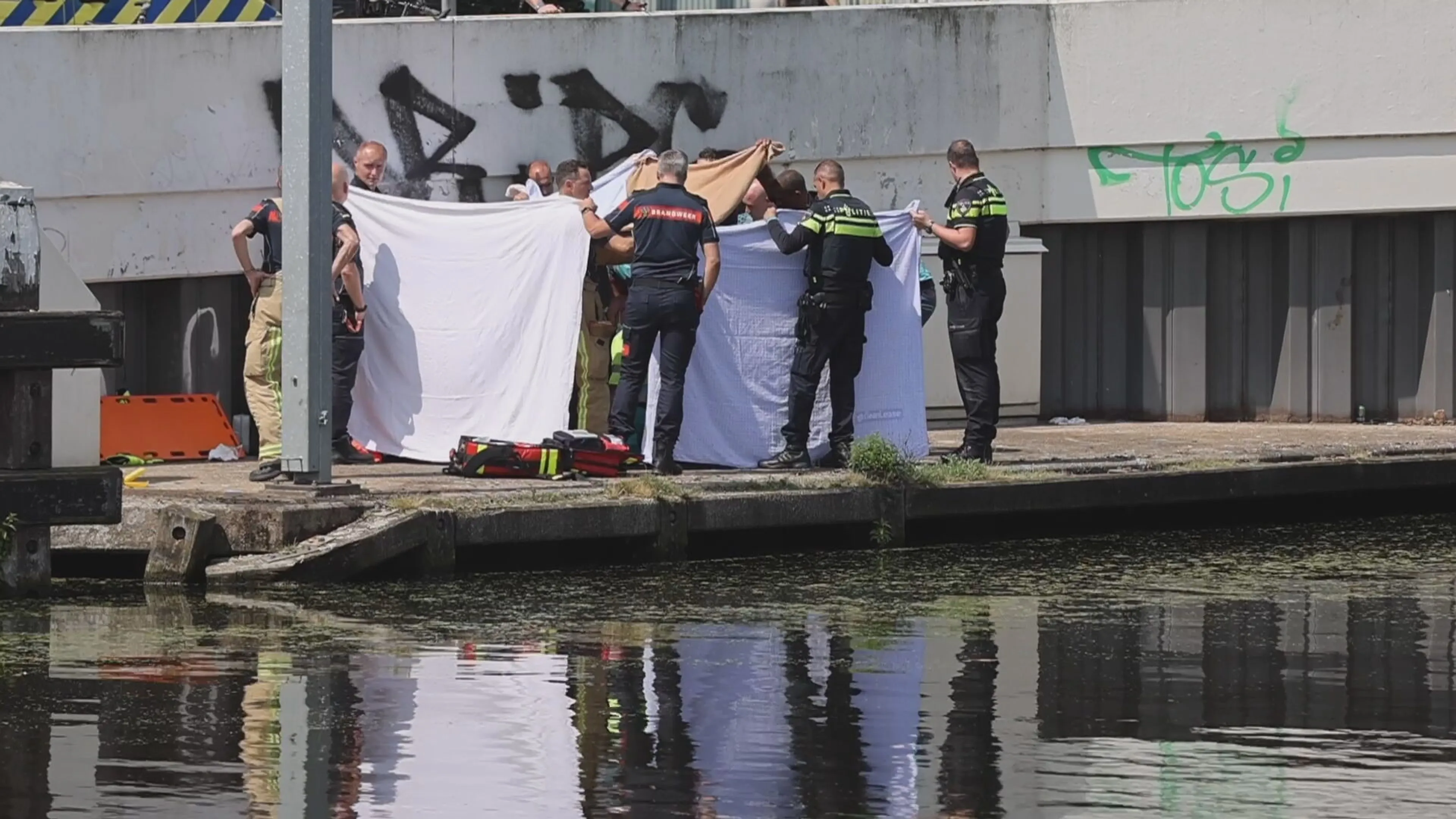 Kind dat in Haags kanaal werd gevonden is alsnog overleden