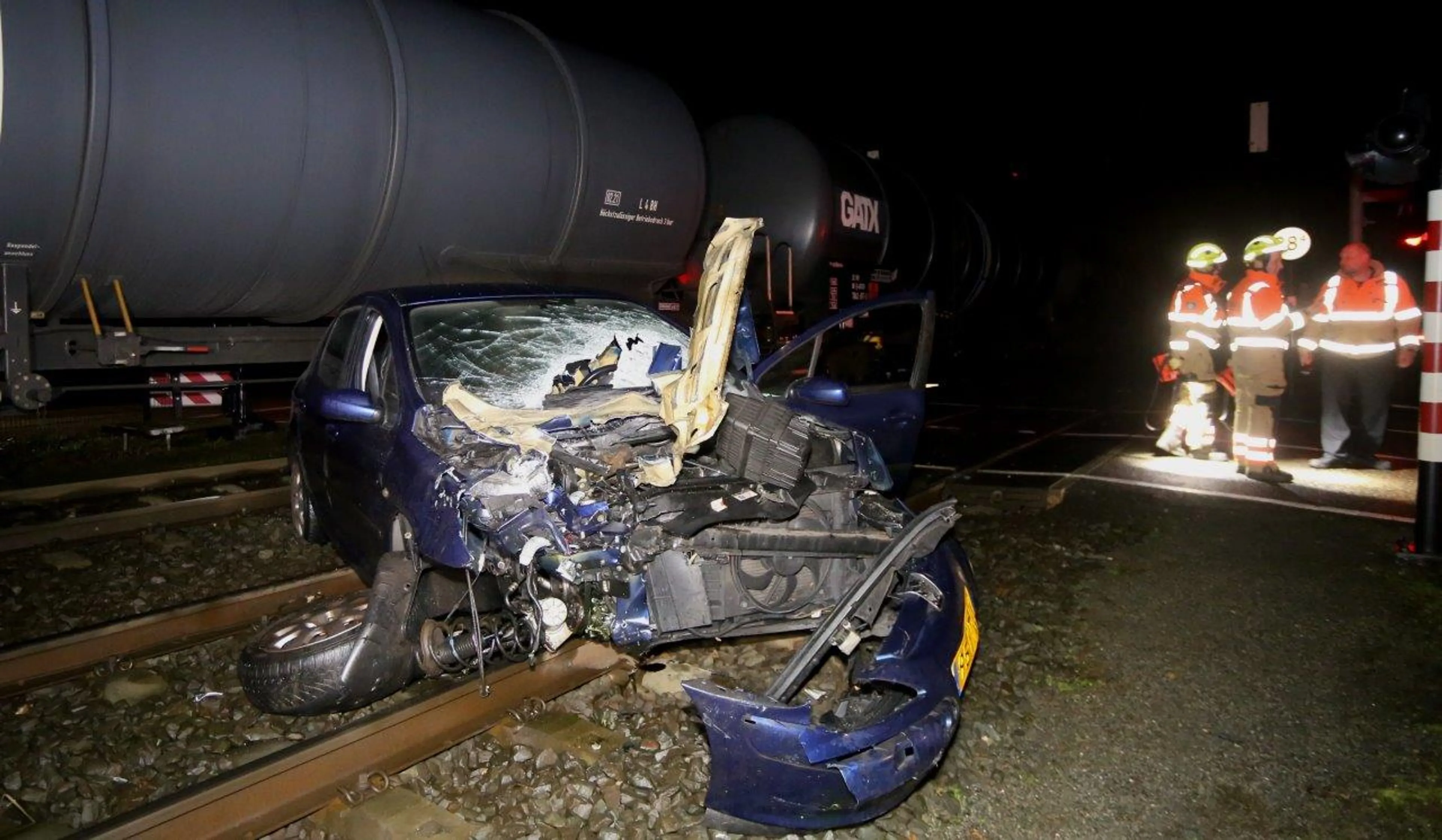 Bestuurder ontsnapt aan dood bij aanrijding tussen trein en auto in Boxtel