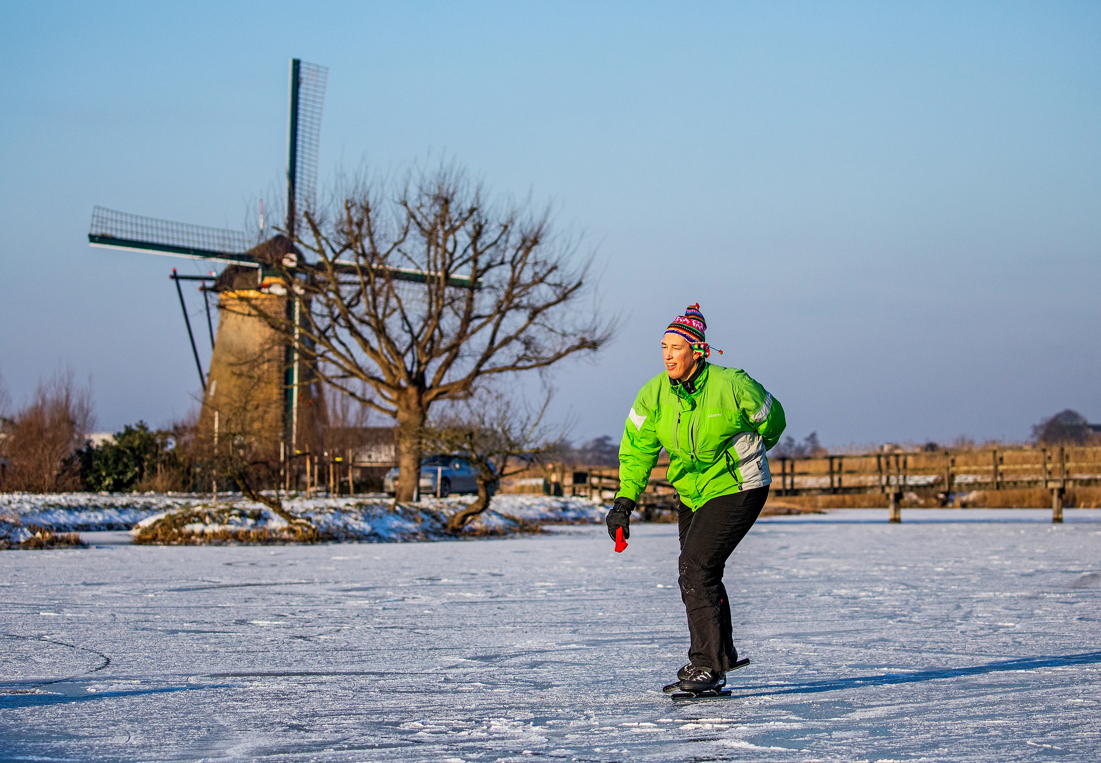 Gekte begint: vroege vogels zorgen in heel Nederland al voor schaatsdrukte