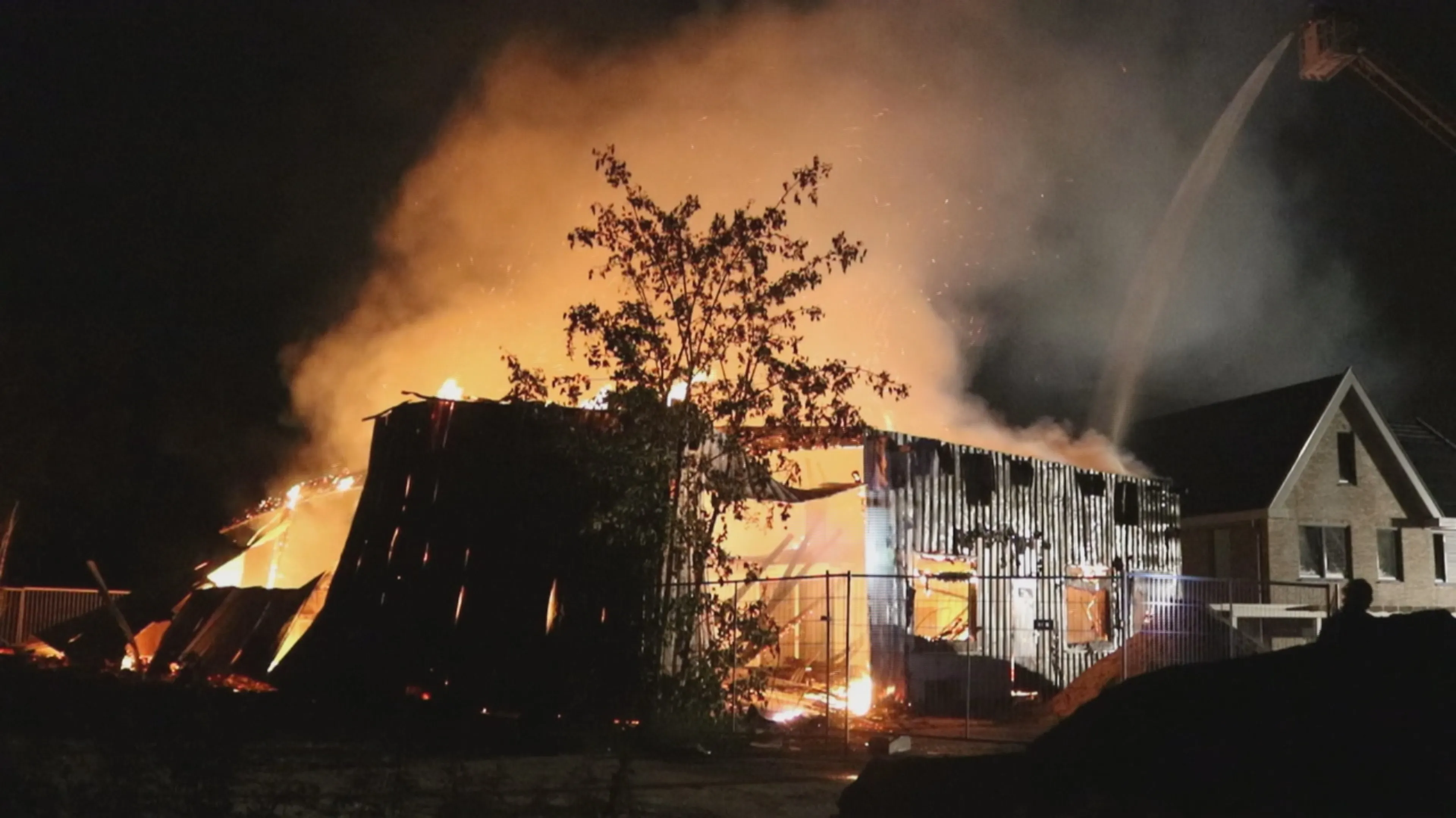 Zoutloods volledig afgebrand in Zuid-Hollandse De Zilk