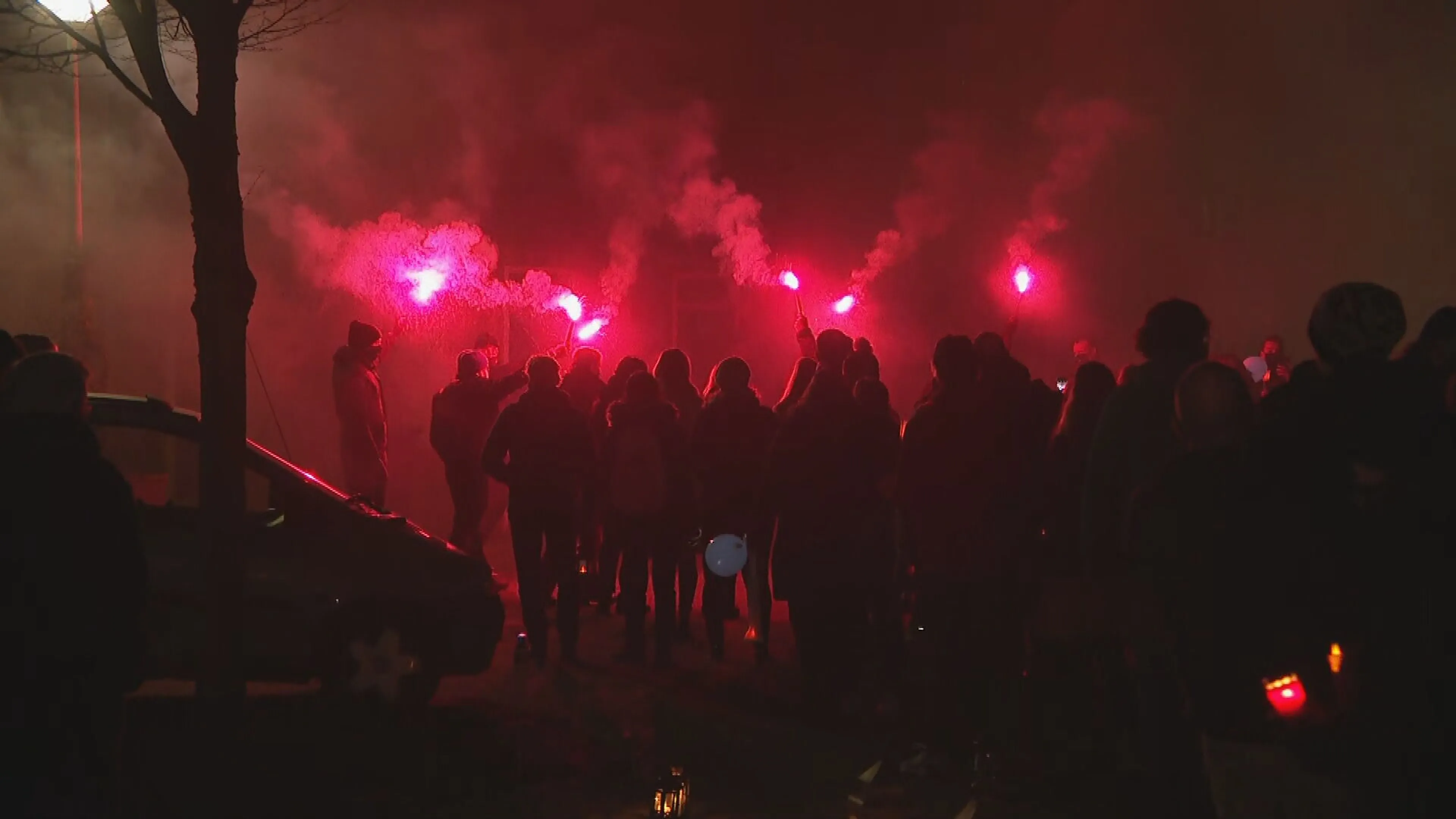 Wijchen herdenkt doodgereden Sebastiaan (42) met drukbezochte stille tocht