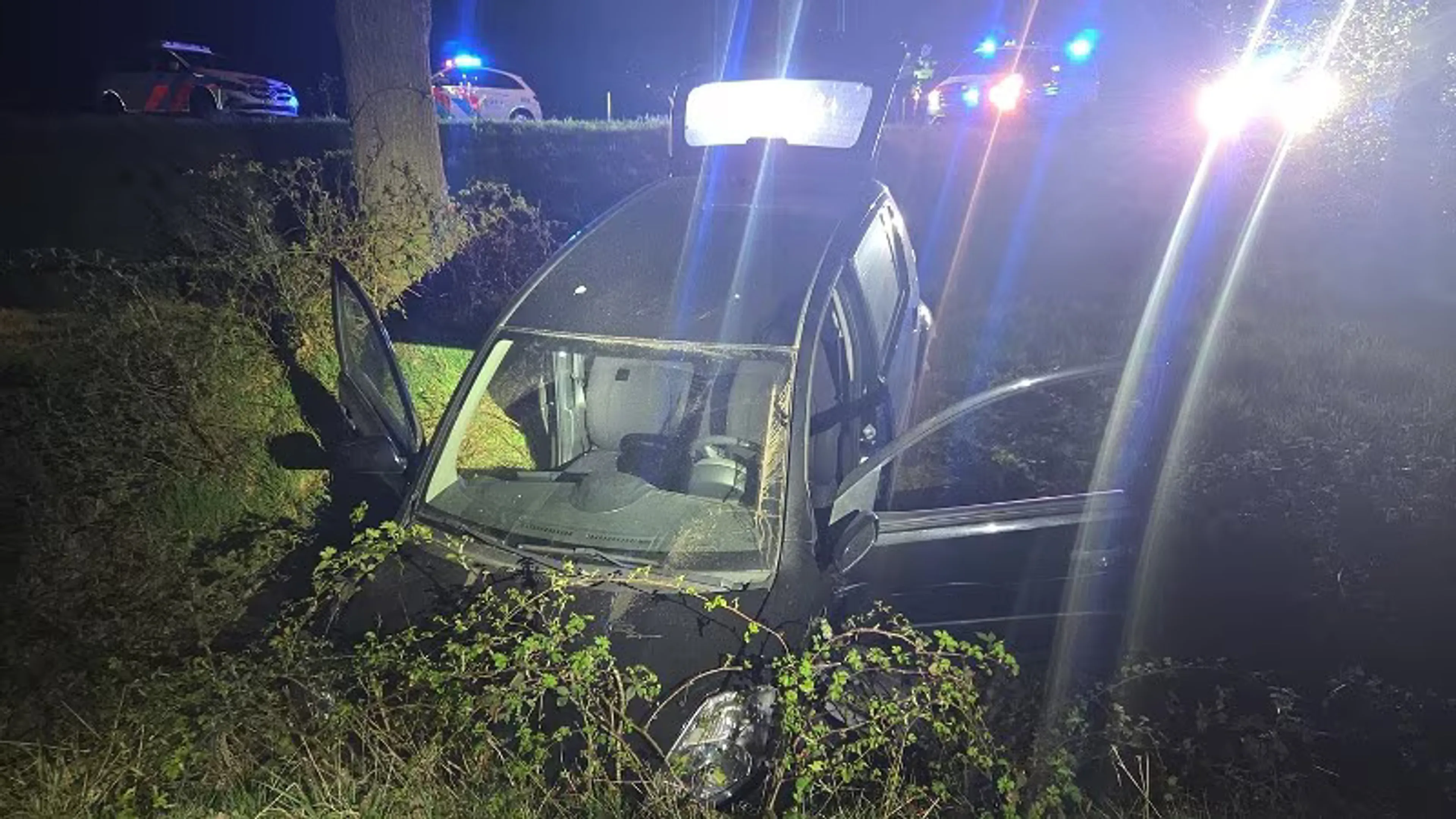 Doldwaze vlucht op A58: automobilist probeert agenten aan te rijden