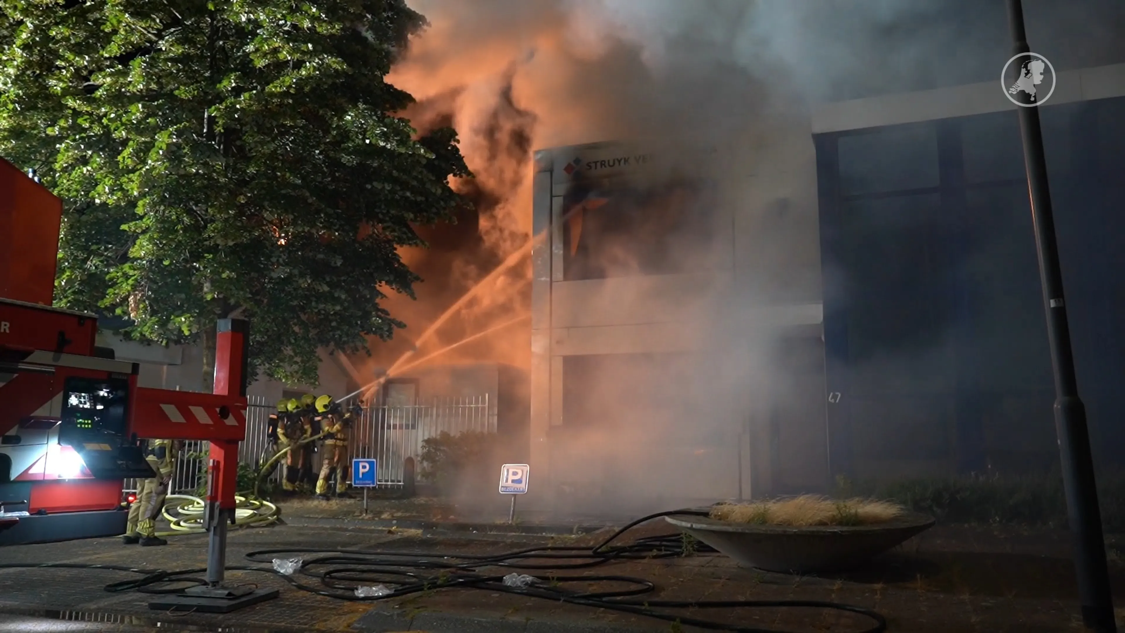 Gewonde bij grote brand Oosterhout