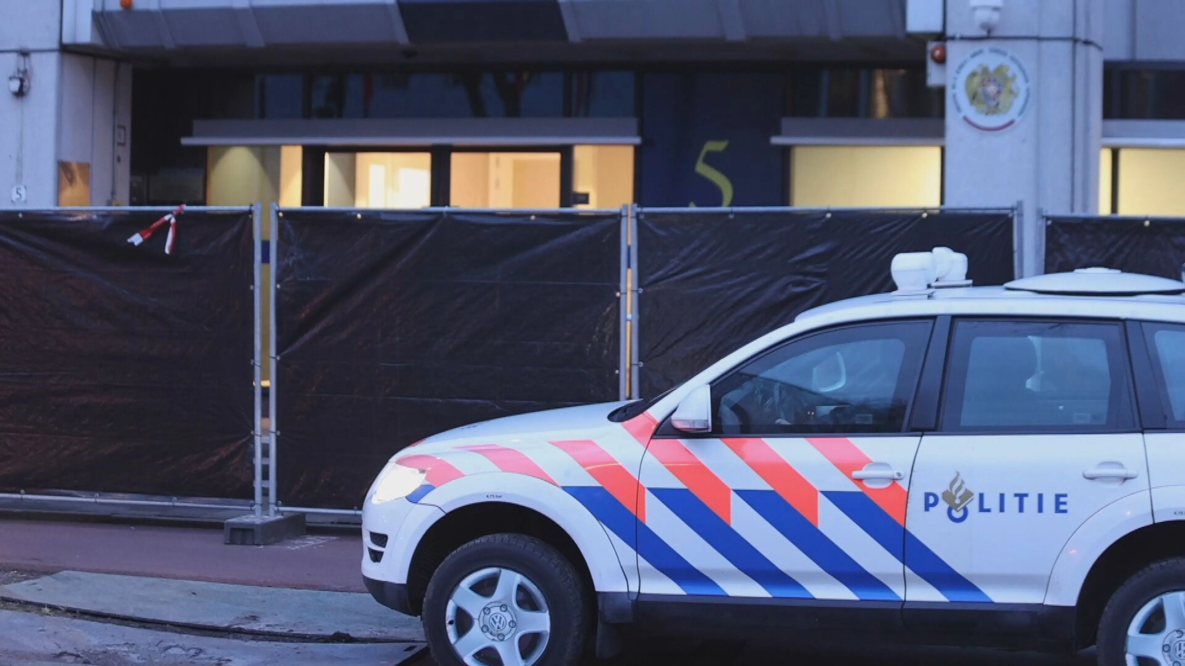Burgemeester Den Haag neemt dreiging tegen ambassade Israël 'uiterst serieus'