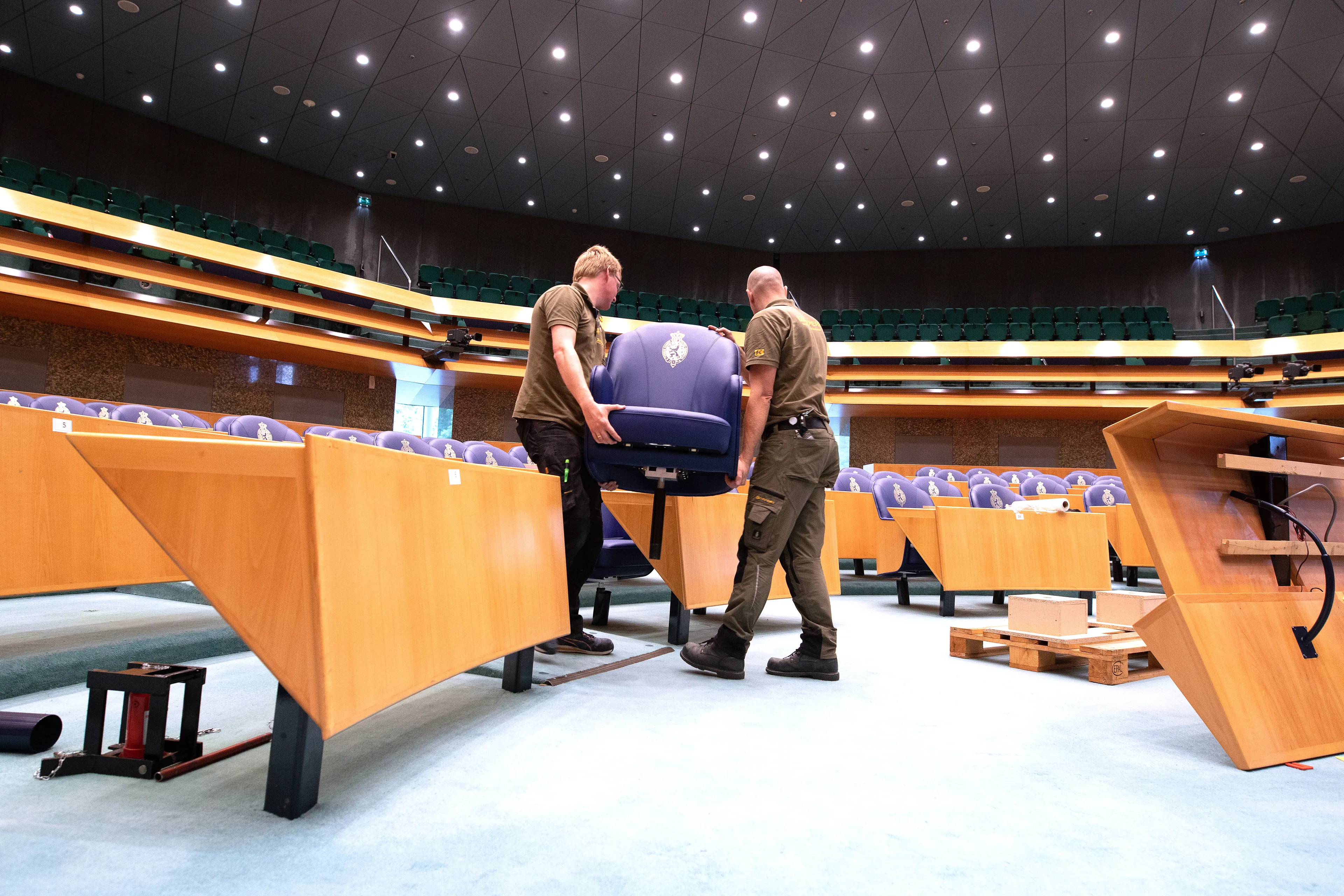 Renovatie Binnenhof valt weer miljoenen duurder uit, irritatie in Tweede Kamer