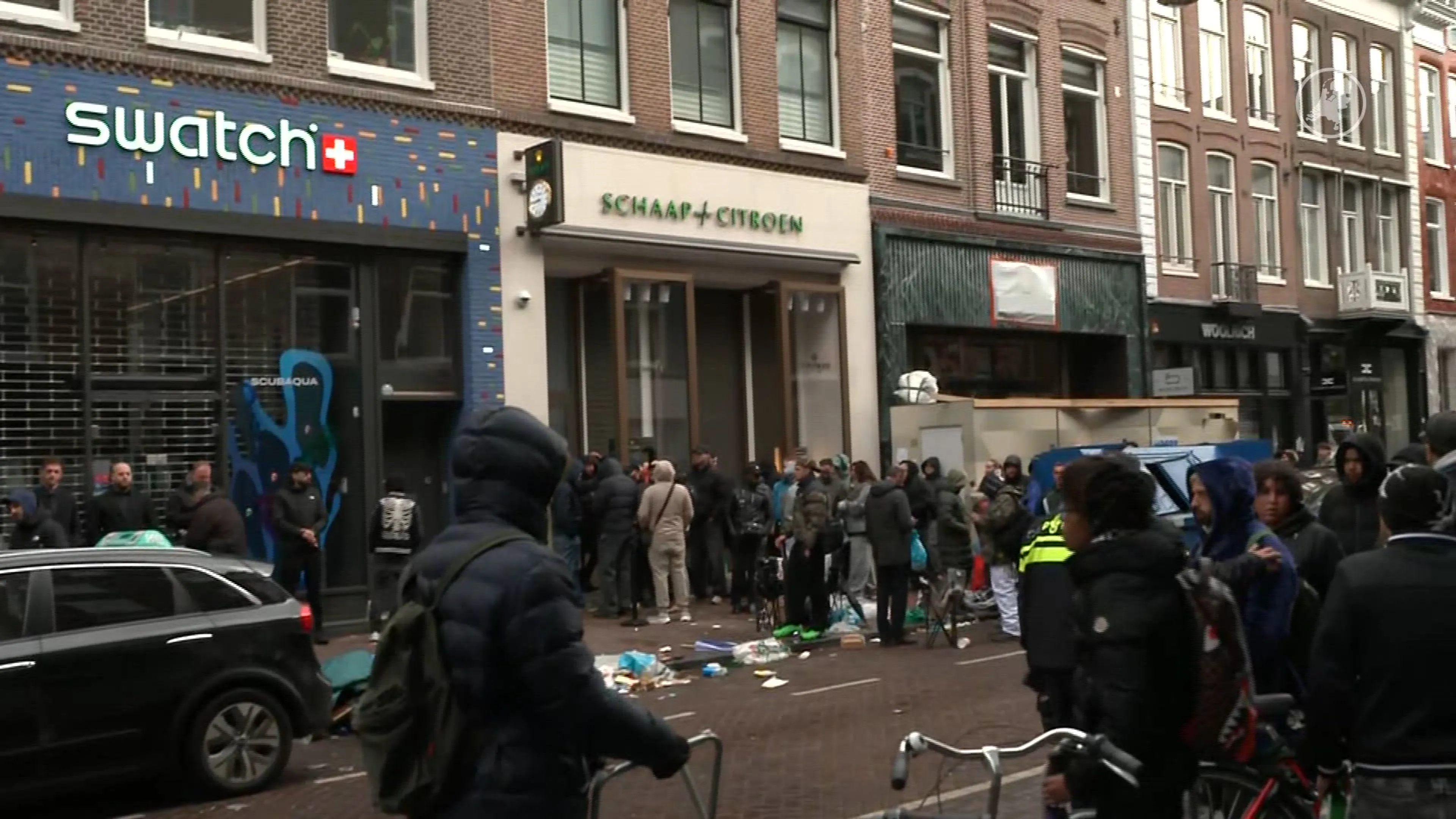 Te druk en grimmig bij verkoop nieuw horloge in P.C. Hooftstraat Amsterdam