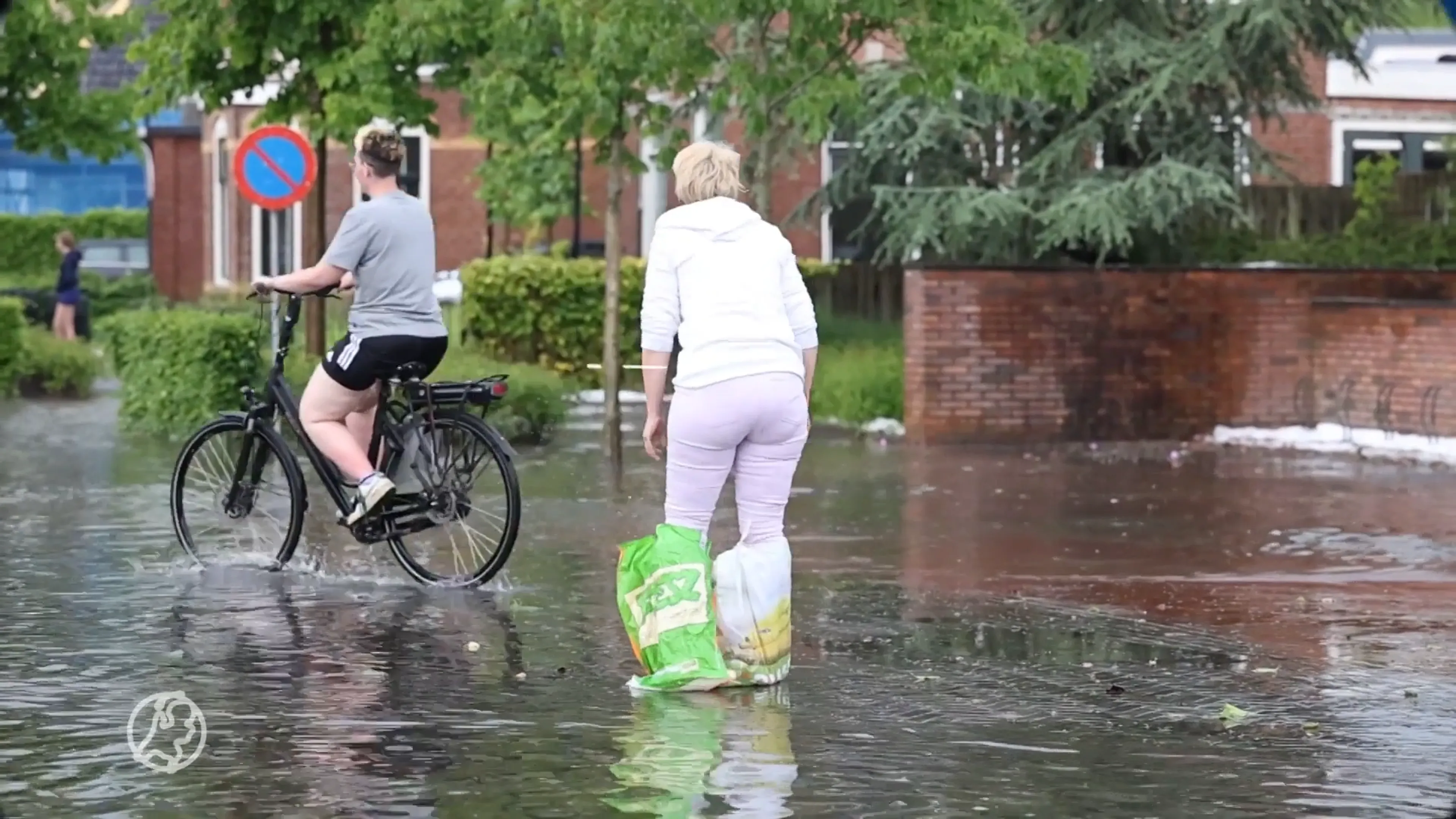 Noodweer in Friesland, tientallen mensen geëvacueerd
