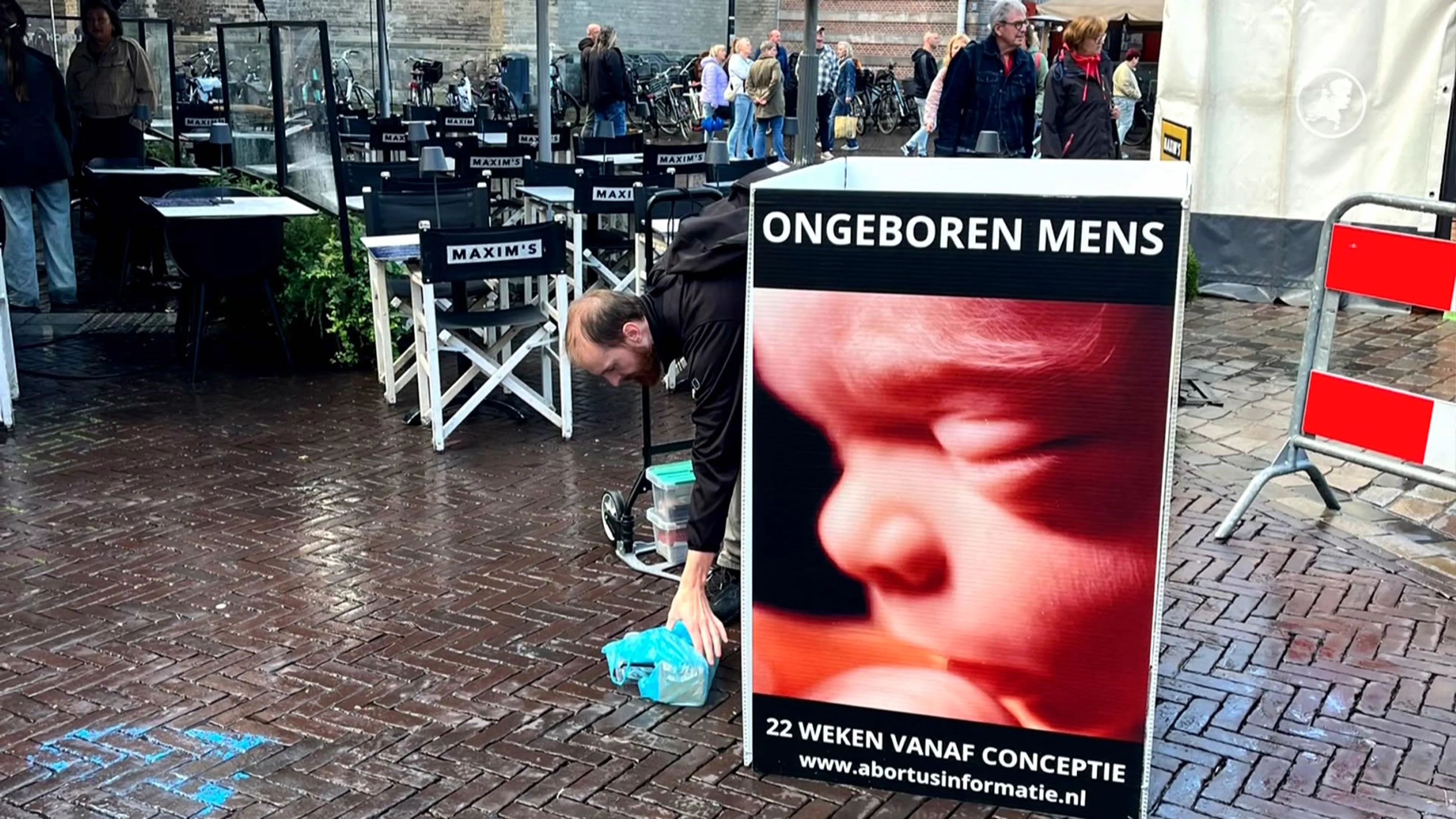 Grens bereikt? Anti-abortusdemonstranten protesteren met bloederige foto's