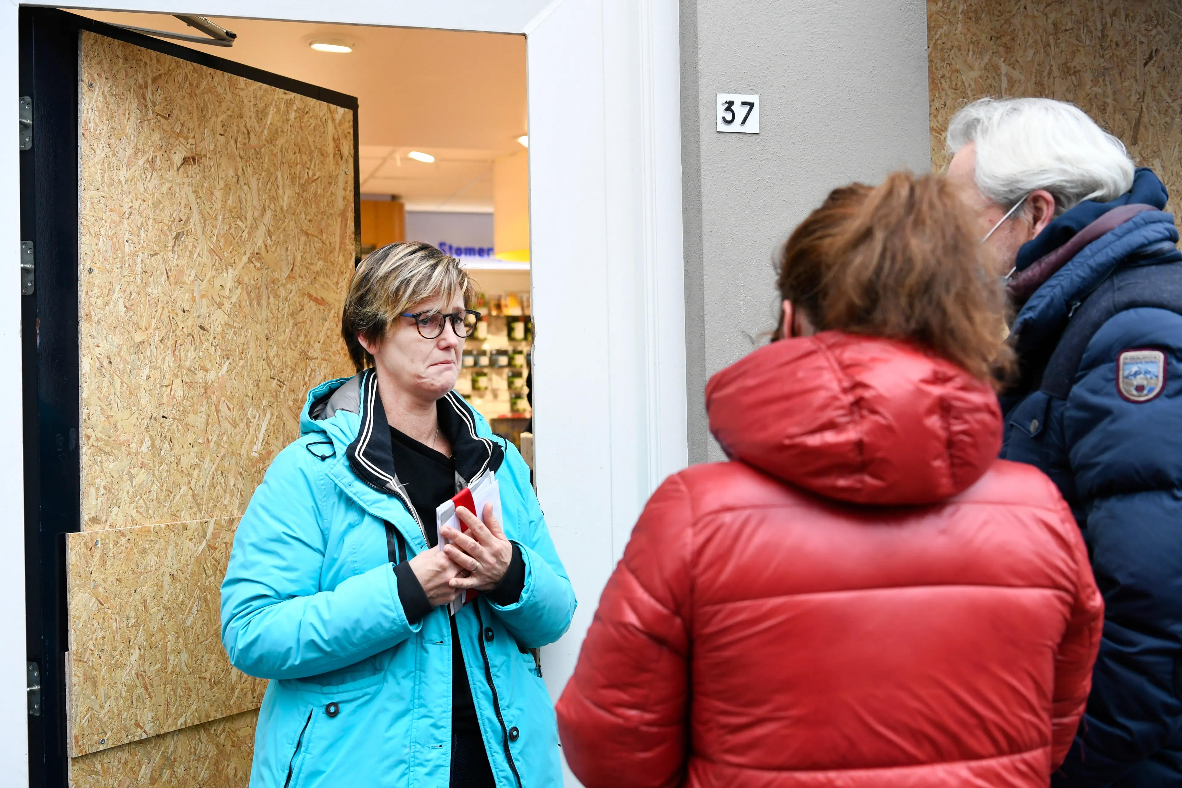 We geven massaal geld aan doneeracties tijdens coronacrisis, maar waarom eigenlijk?