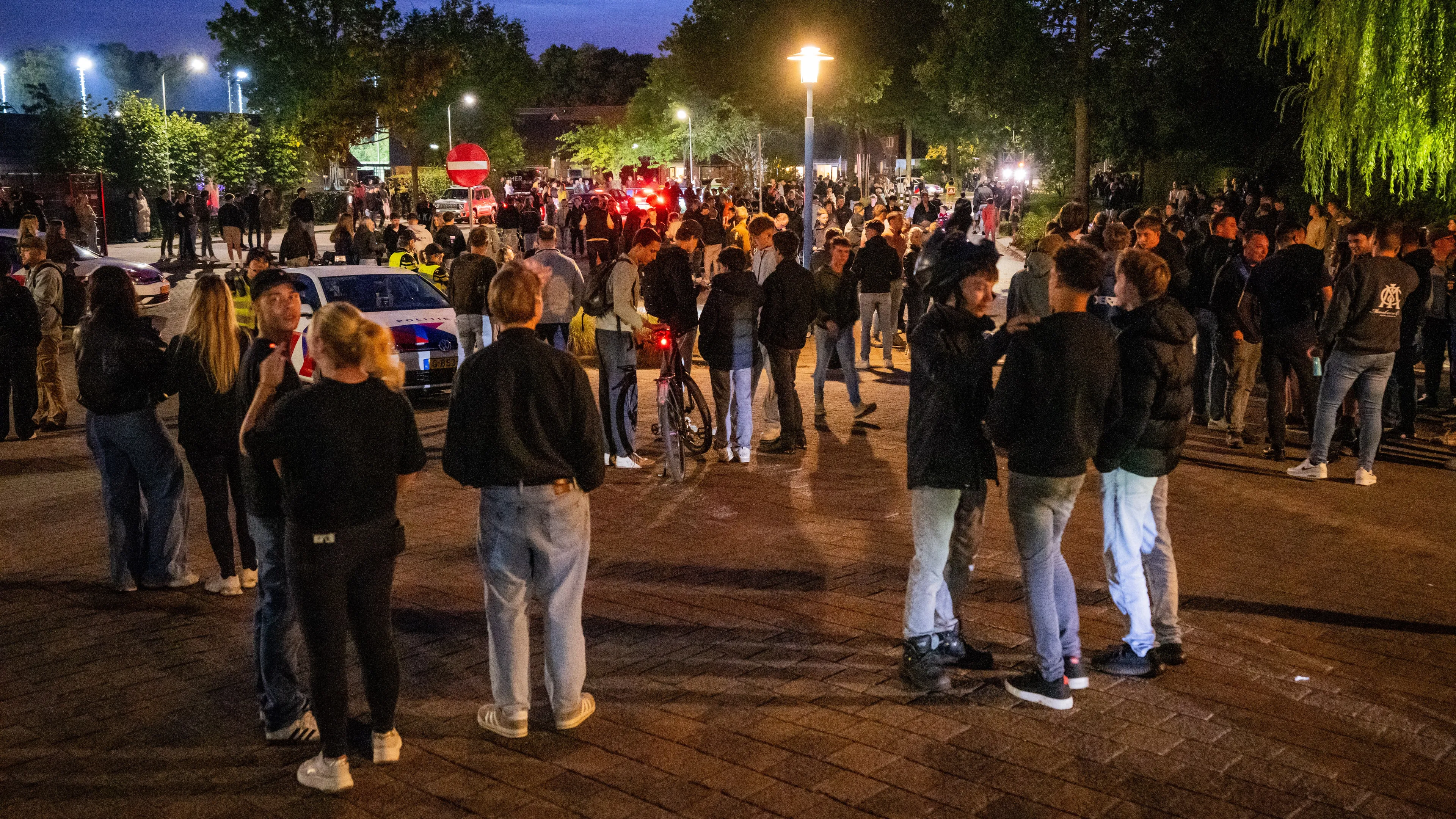 Opgepakte relschoppers bij anti-azc-protest Neder-Betuwe krijgen waarschuwing