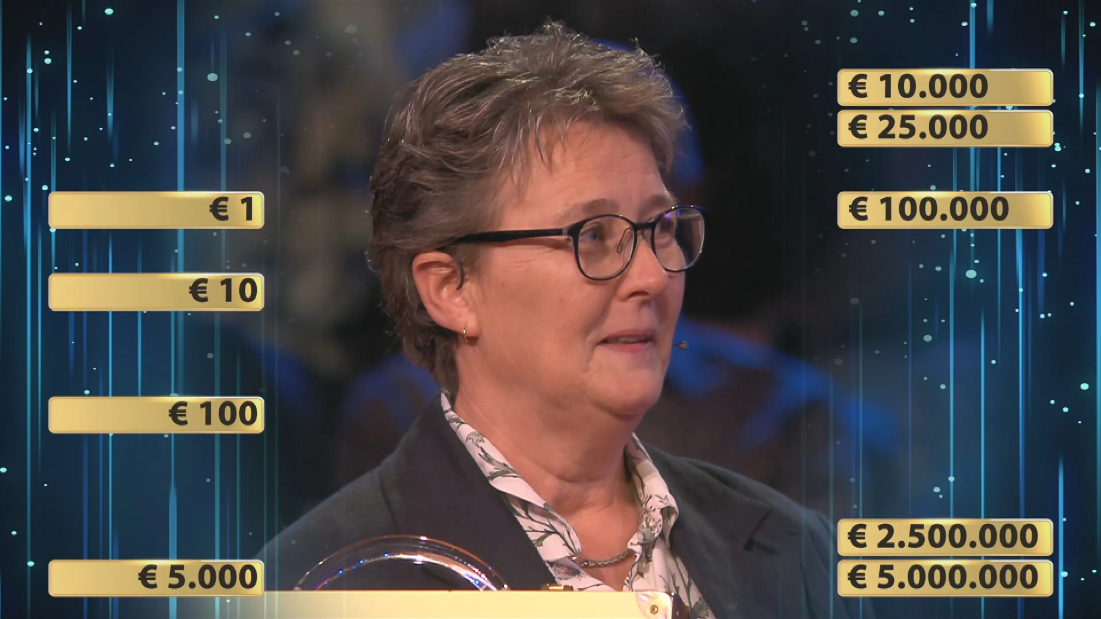 Paulien had miljoenen in haar koffer bij Miljoenenjacht, maar drukte nét te vroeg
