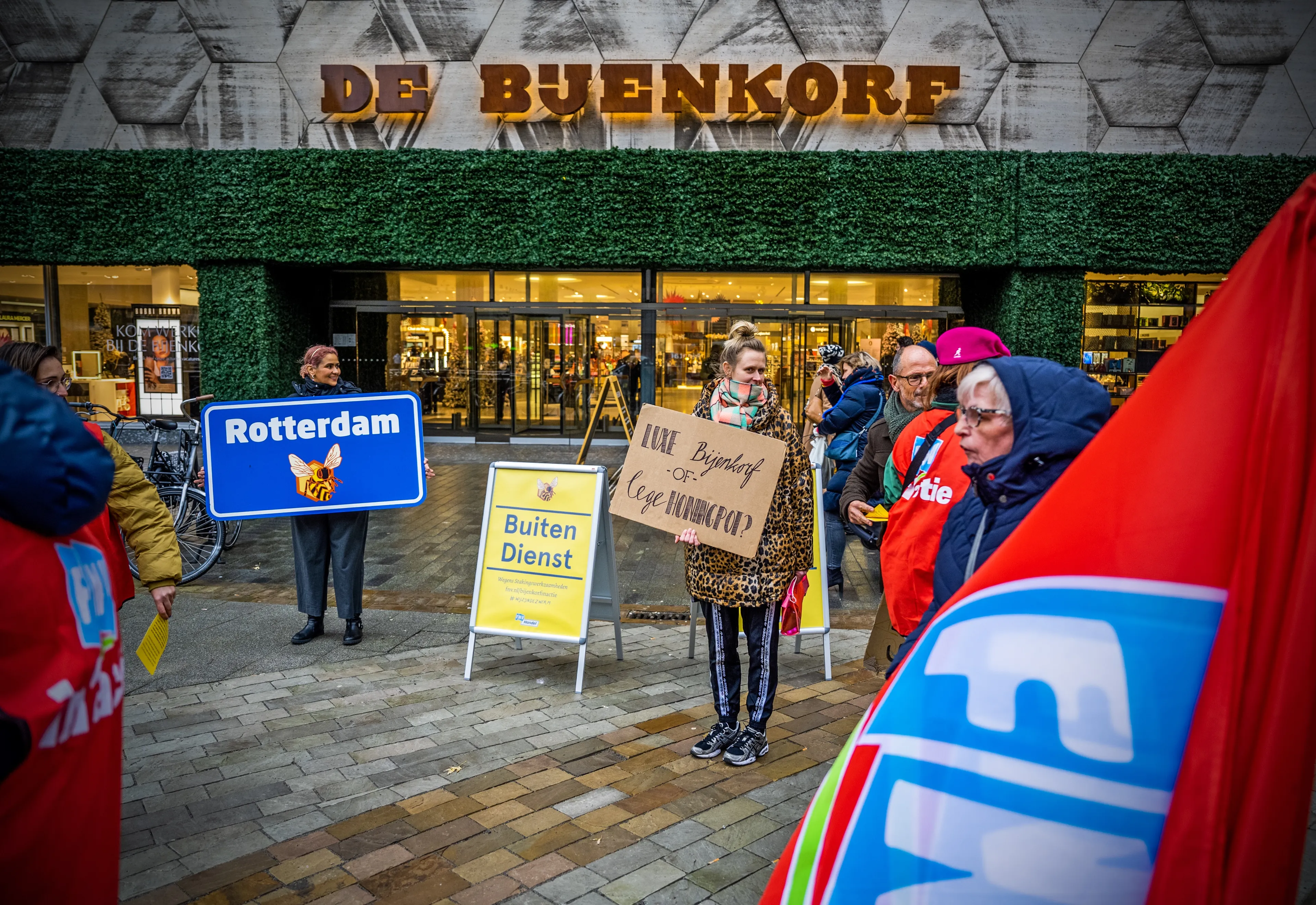 FNV roept op om niet te gaan shoppen bij winkels waar wordt gestaakt