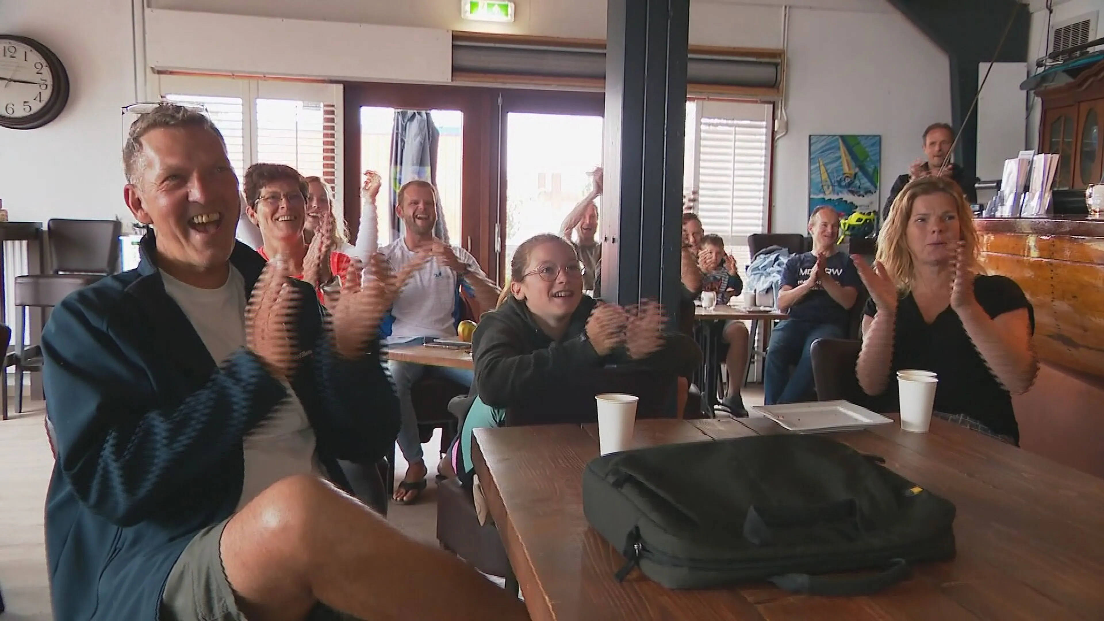 Trots bij Almeerse windsurfvereniging van 'gouden' Badloe: 'Al vroeg zagen we zijn talent'
