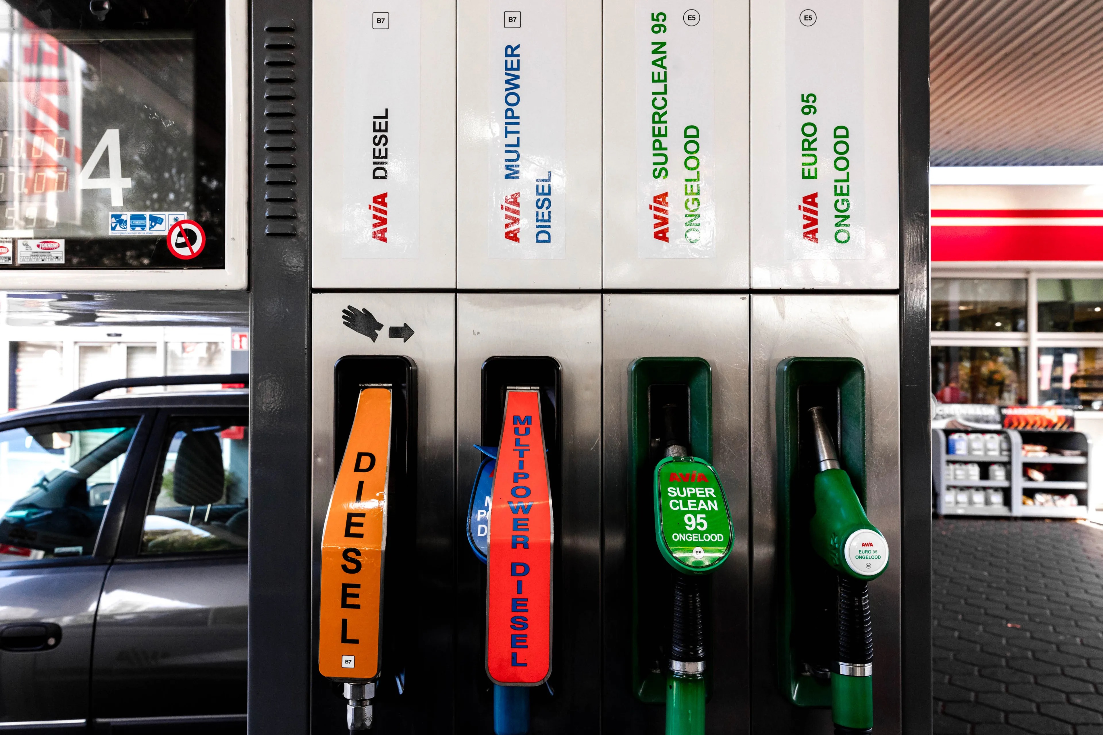 Eerste stijging benzineprijzen na aanval op Iraanse generaal
