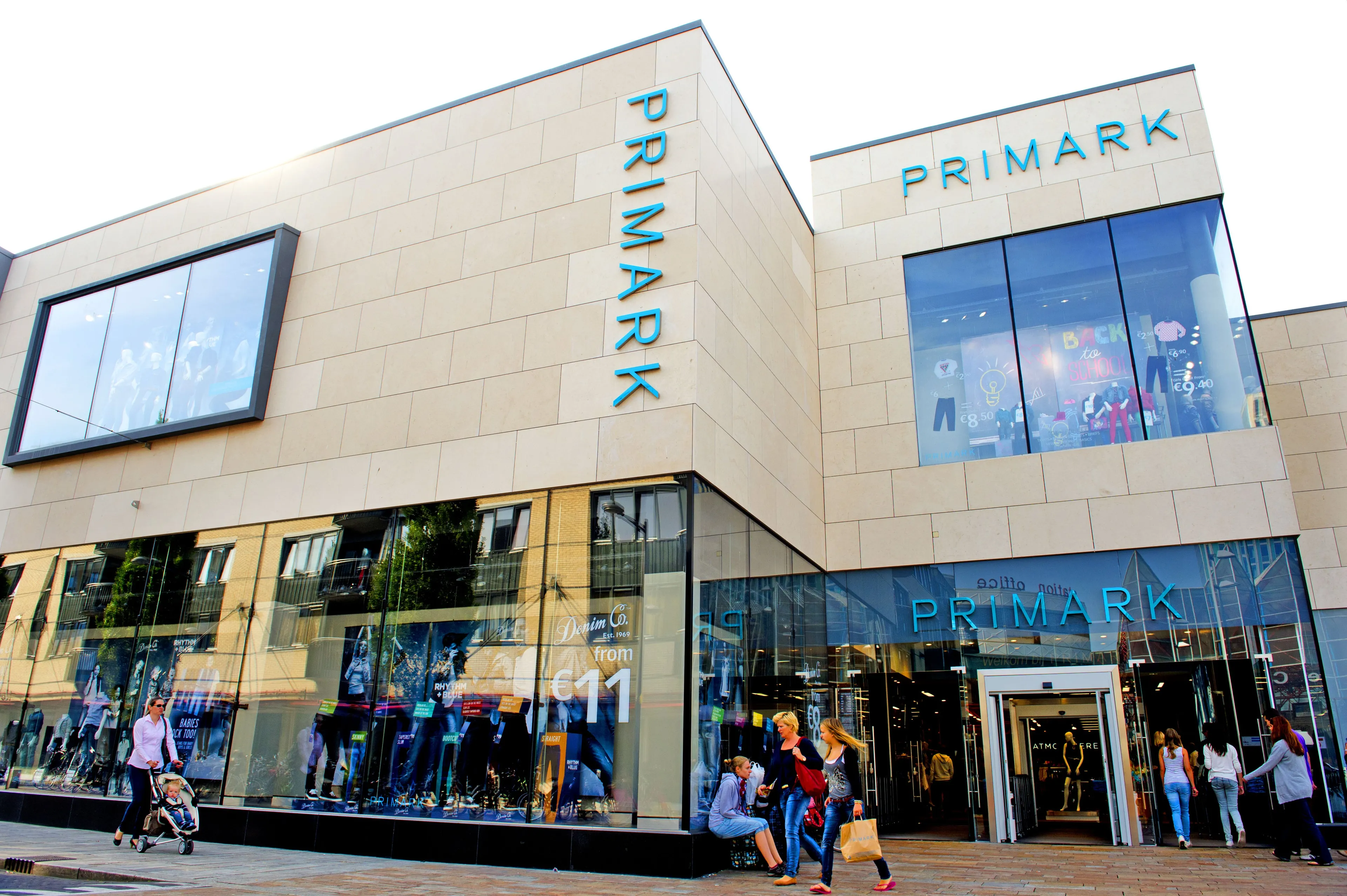 Meerdere producten Primark teruggeroepen om gevaarlijke stoffen