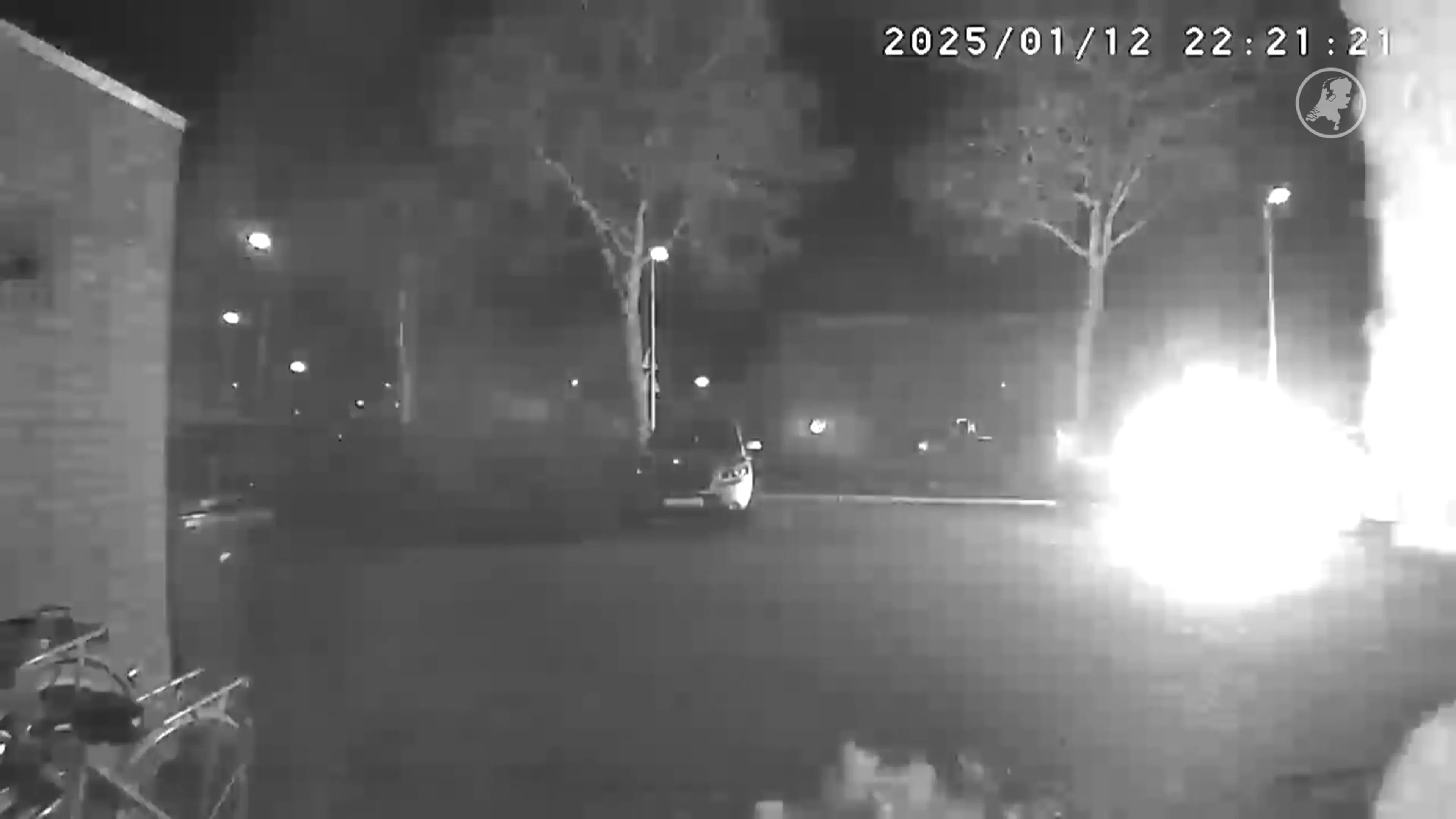 Videodeurbel legt explosie en autobrand vast in Zoetermeer