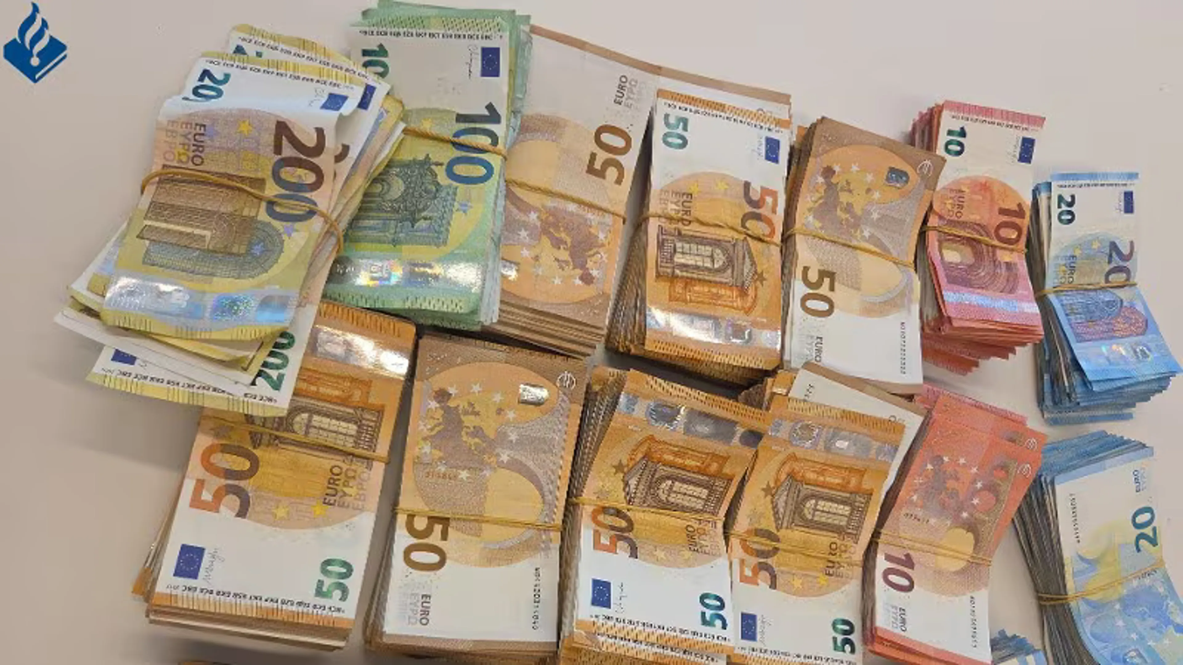 Politie vindt ruim 110.000 euro in boodschappentas tijdens controle