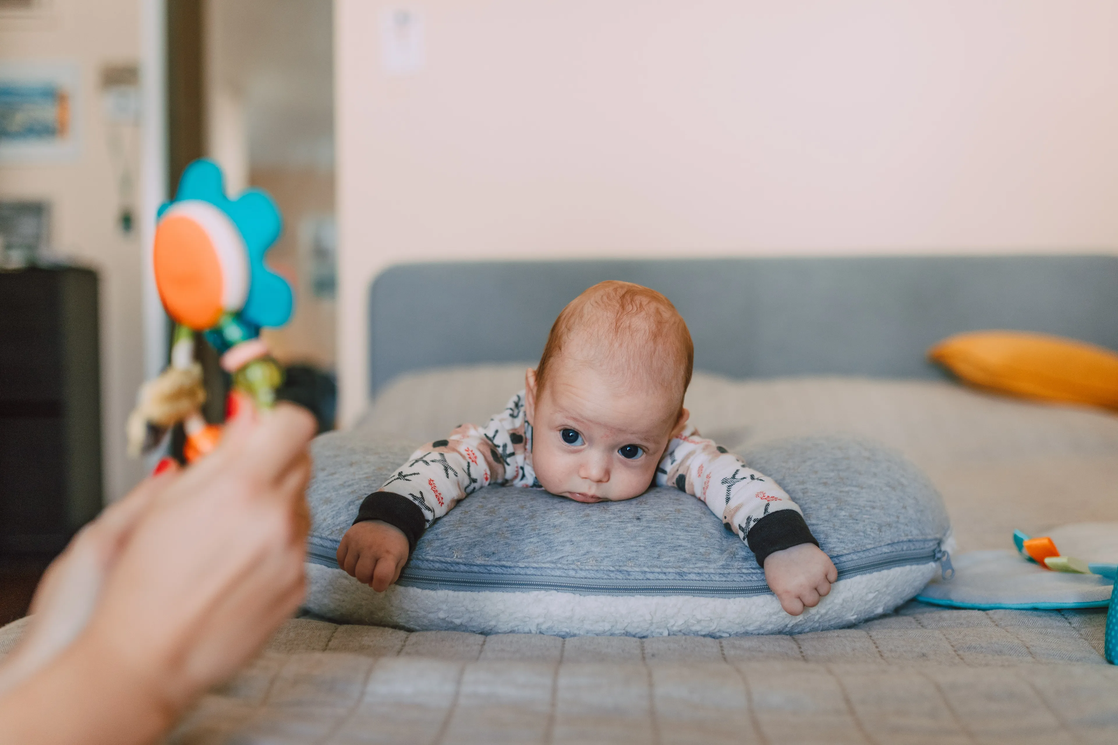 Intertoys roept rammelaar terug die gevaarlijk is voor baby's