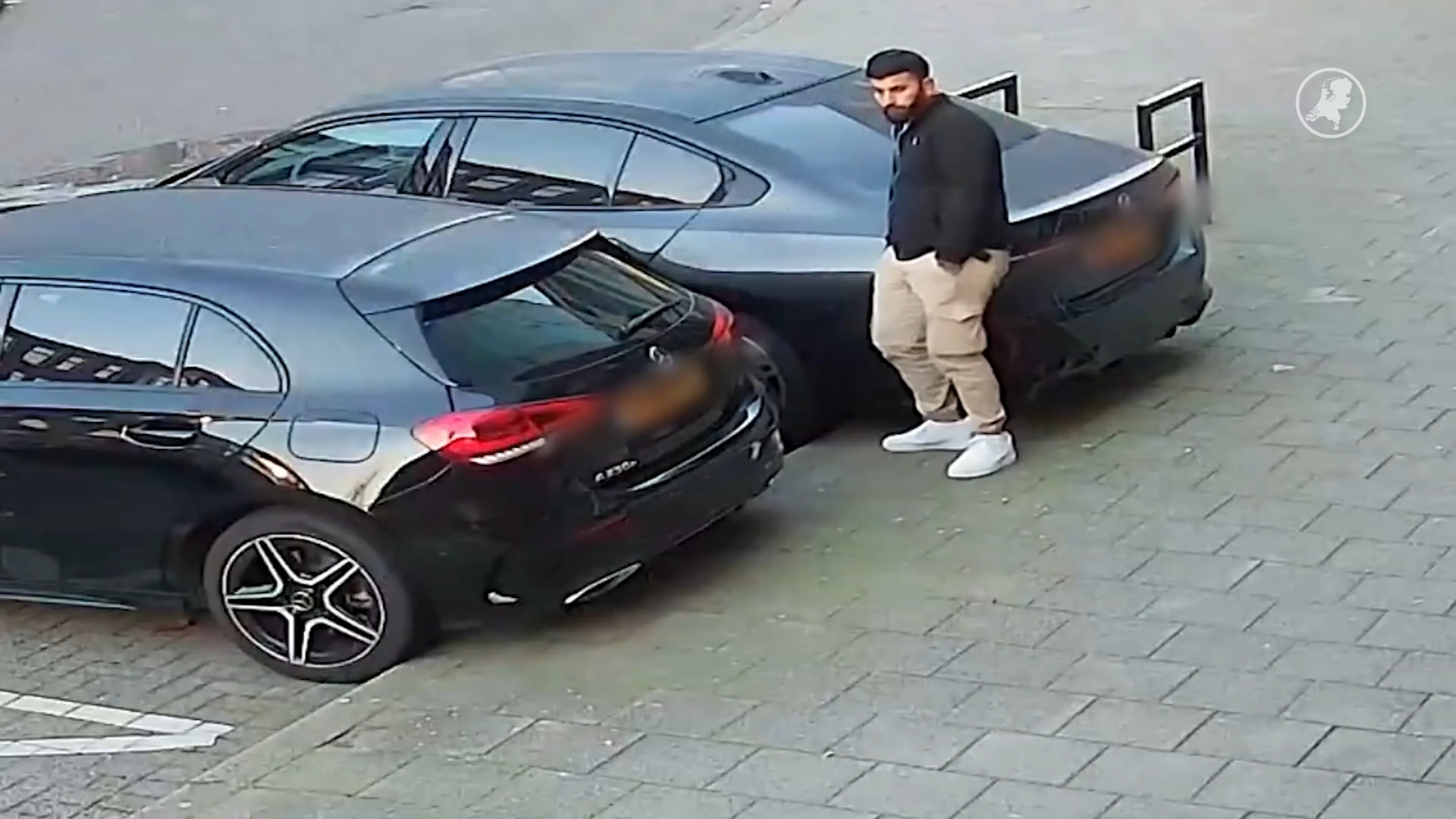Politie deelt beelden van verdachte poging tot verkrachting Rotterdam