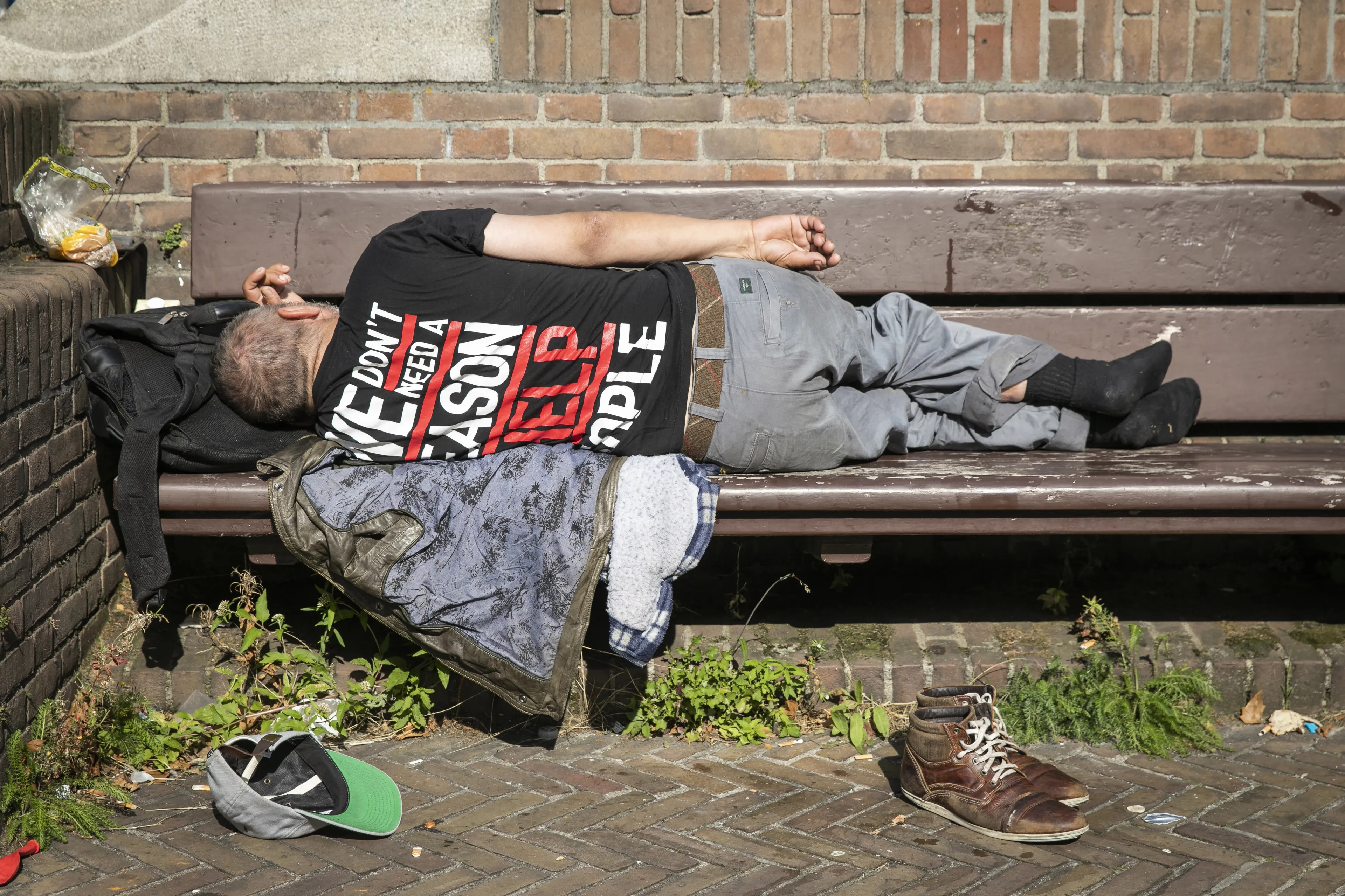 'Amsterdam stuurt honderden daklozen terug naar land van herkomst' 