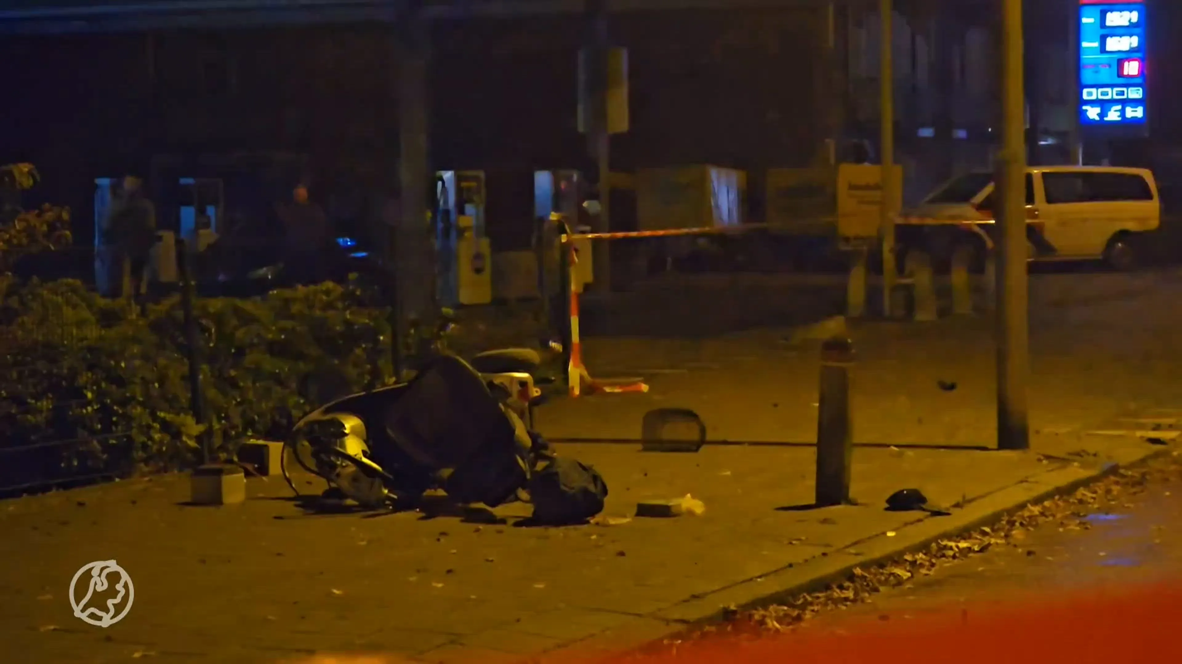 Vrouw in scootmobiel ernstig gewond achtergelaten na aanrijding in Enschede