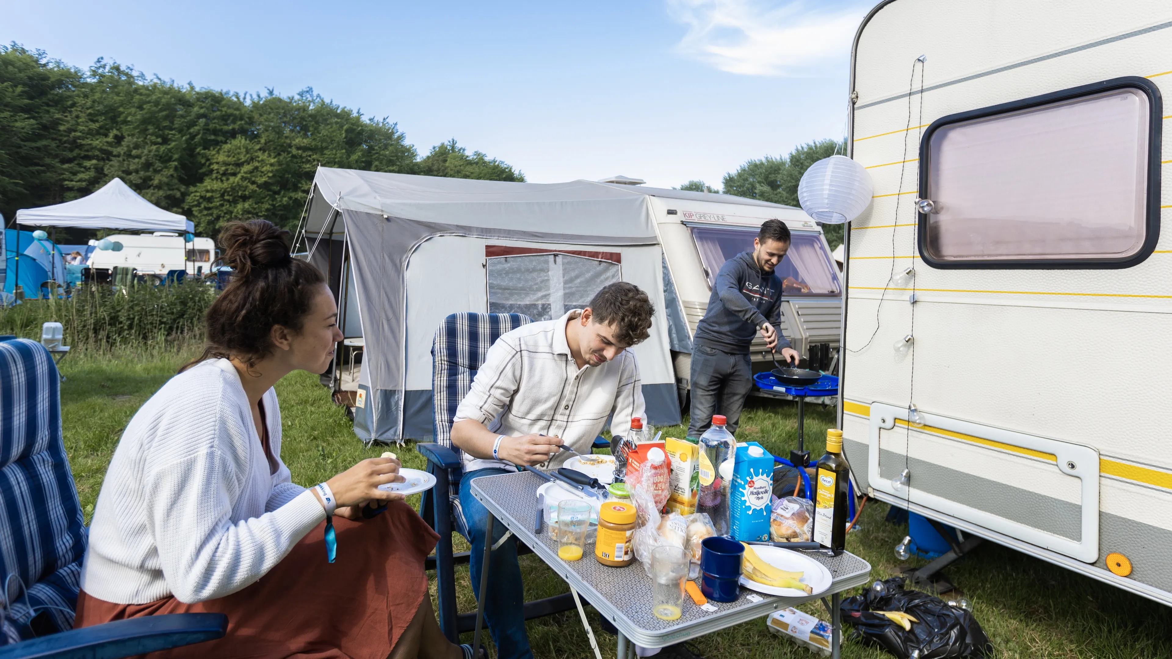 Steeds meer jongeren kiezen voor een sleurhut of camper