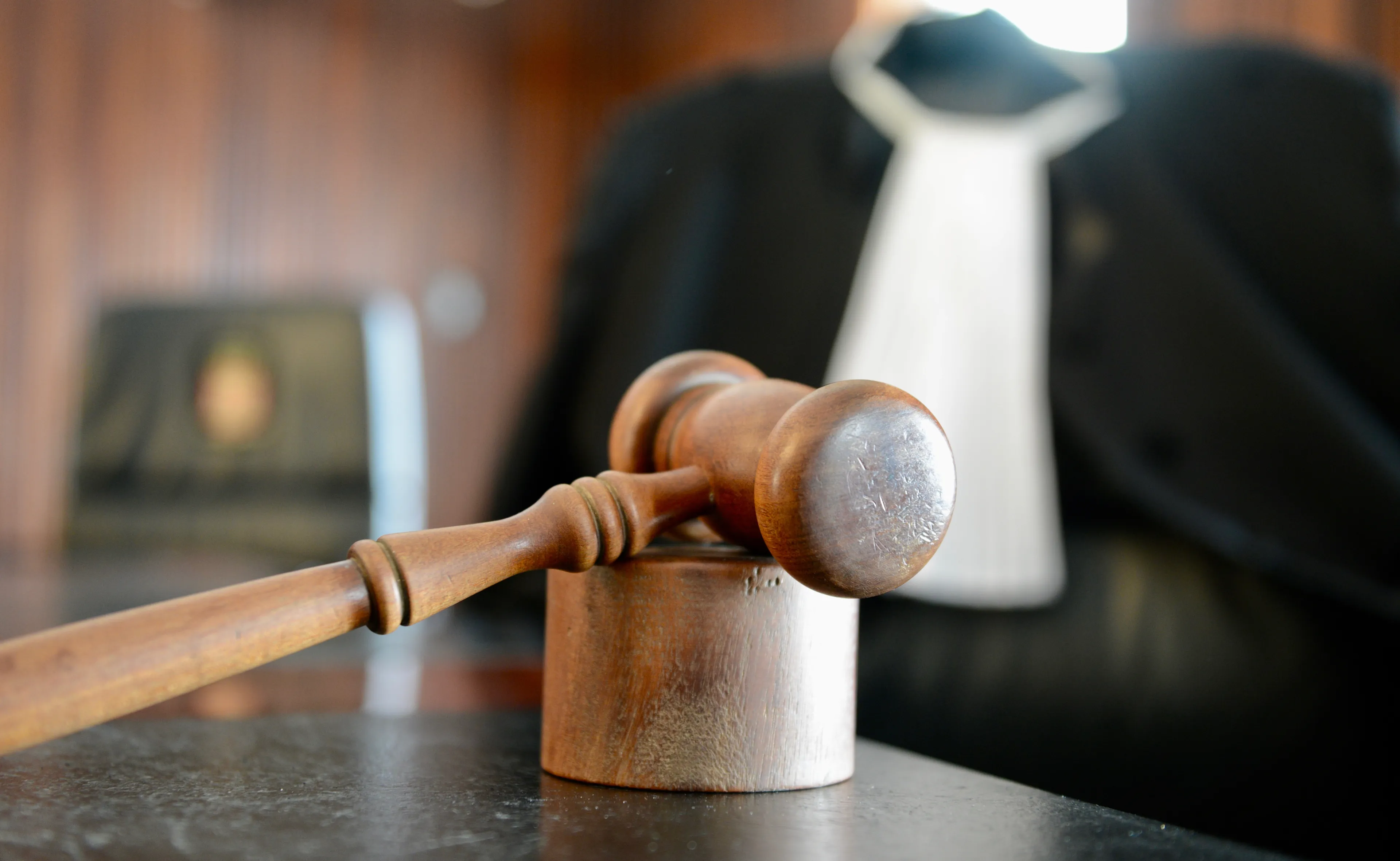 Man (43) mishandelt, wurgt en verkracht ex tijdens autorit: bijna 19 jaar cel