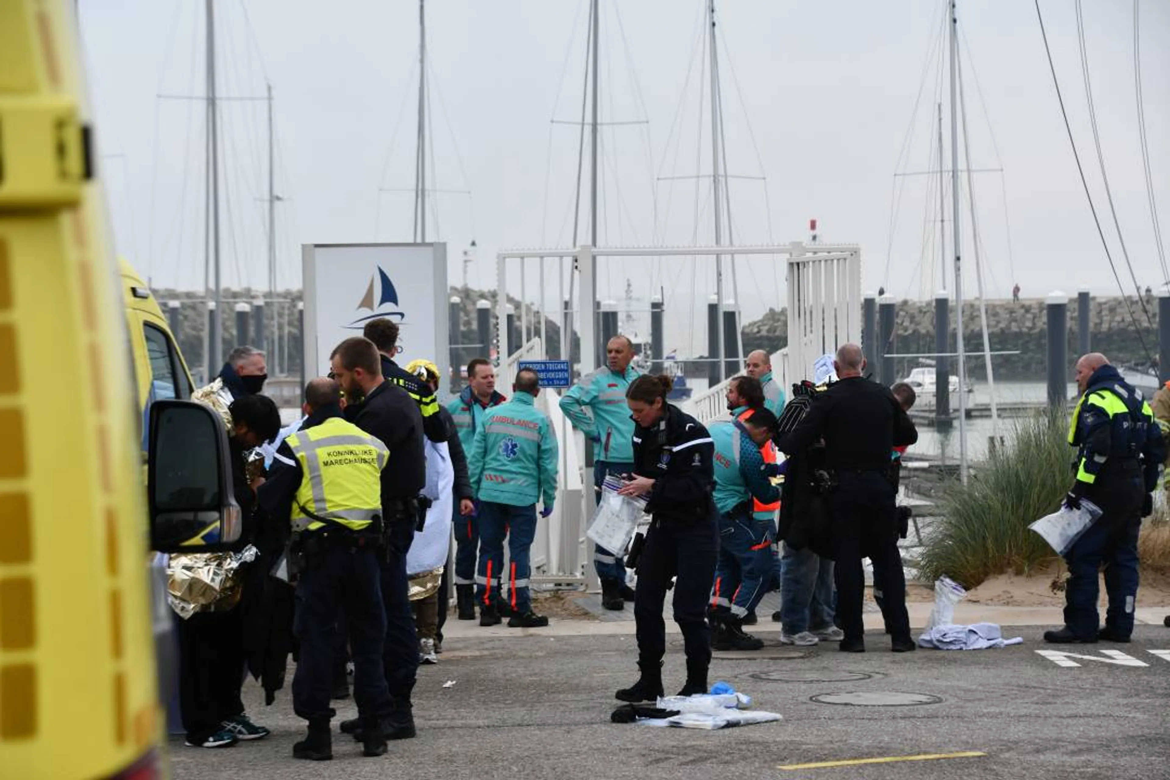 Boot met mogelijk 30 vluchtelingen aangetroffen bij Breskens