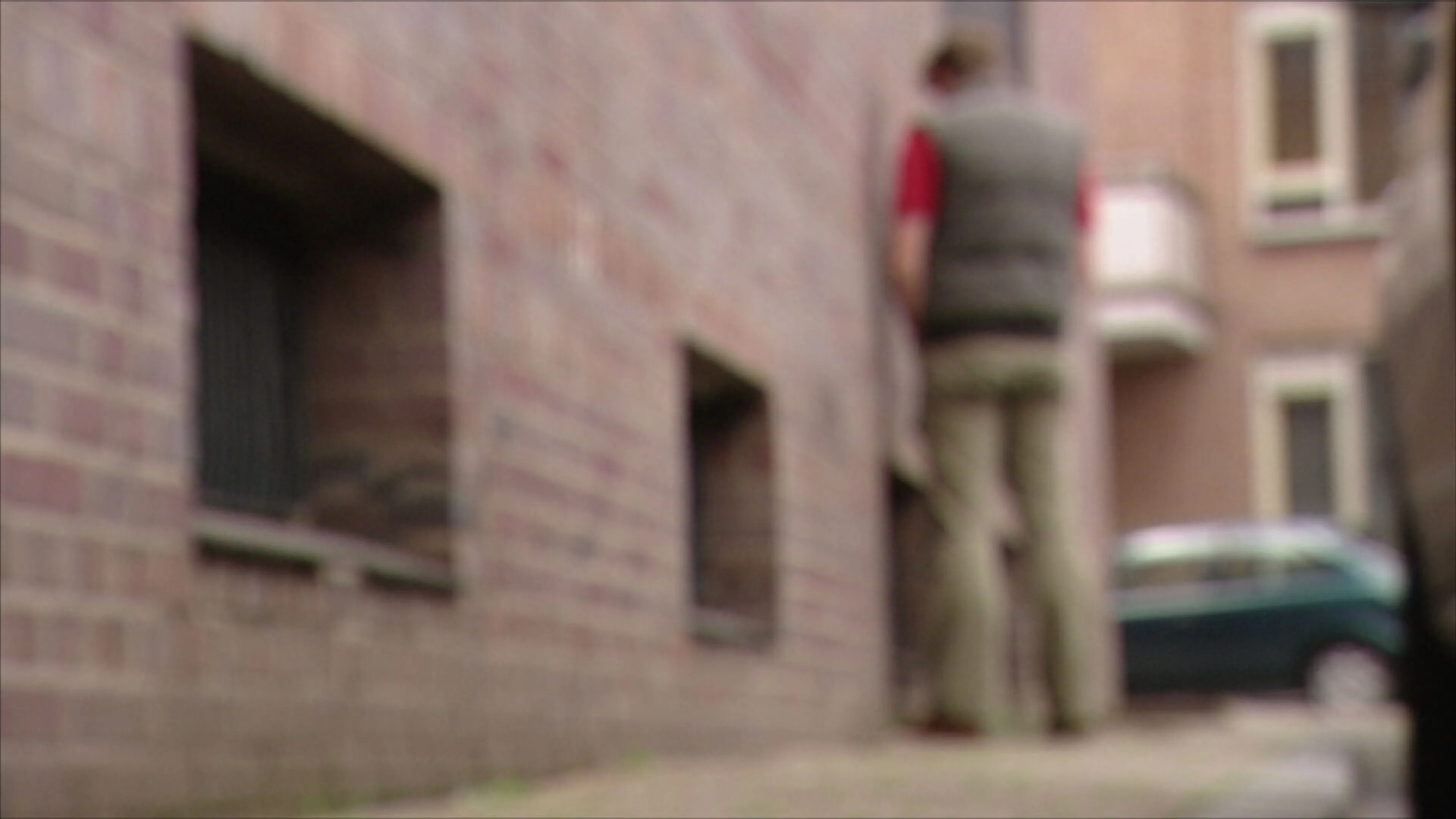 Meer Nederlanders met open rits beboet, 17.000 wildplassers goed voor bijna 2,4 miljoen euro